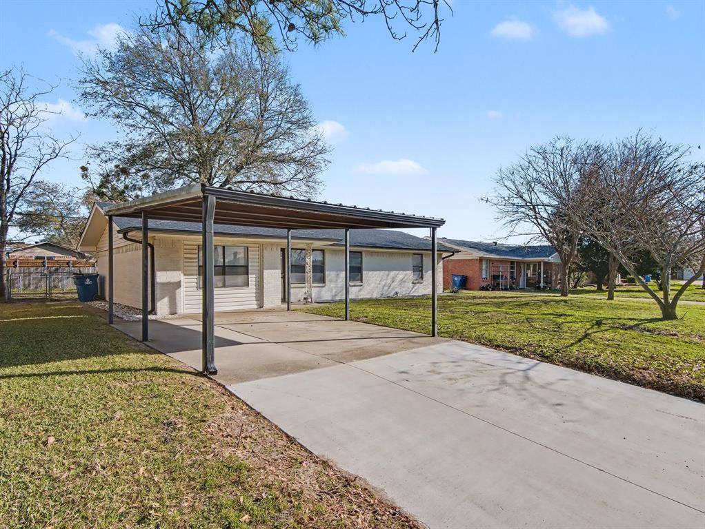 Kaufman, TX 75142,1425 Crestview Drive