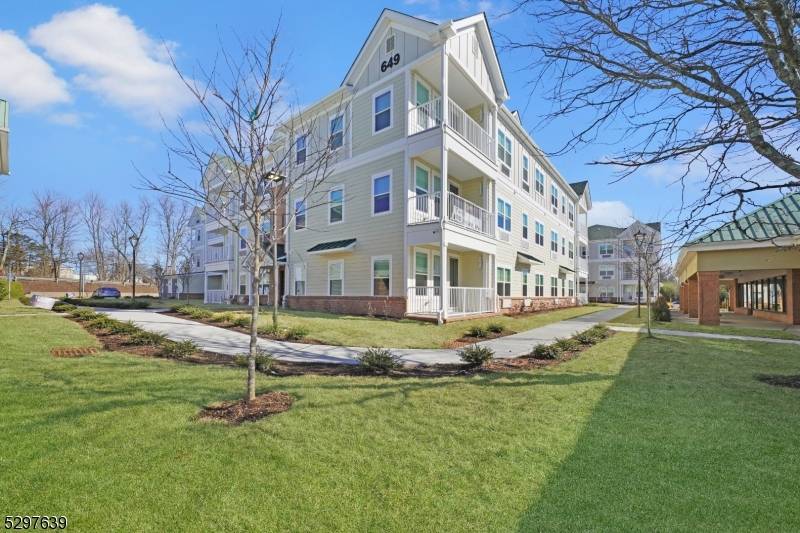 Hillsborough Twp., NJ 08844,649 Route 206 #216