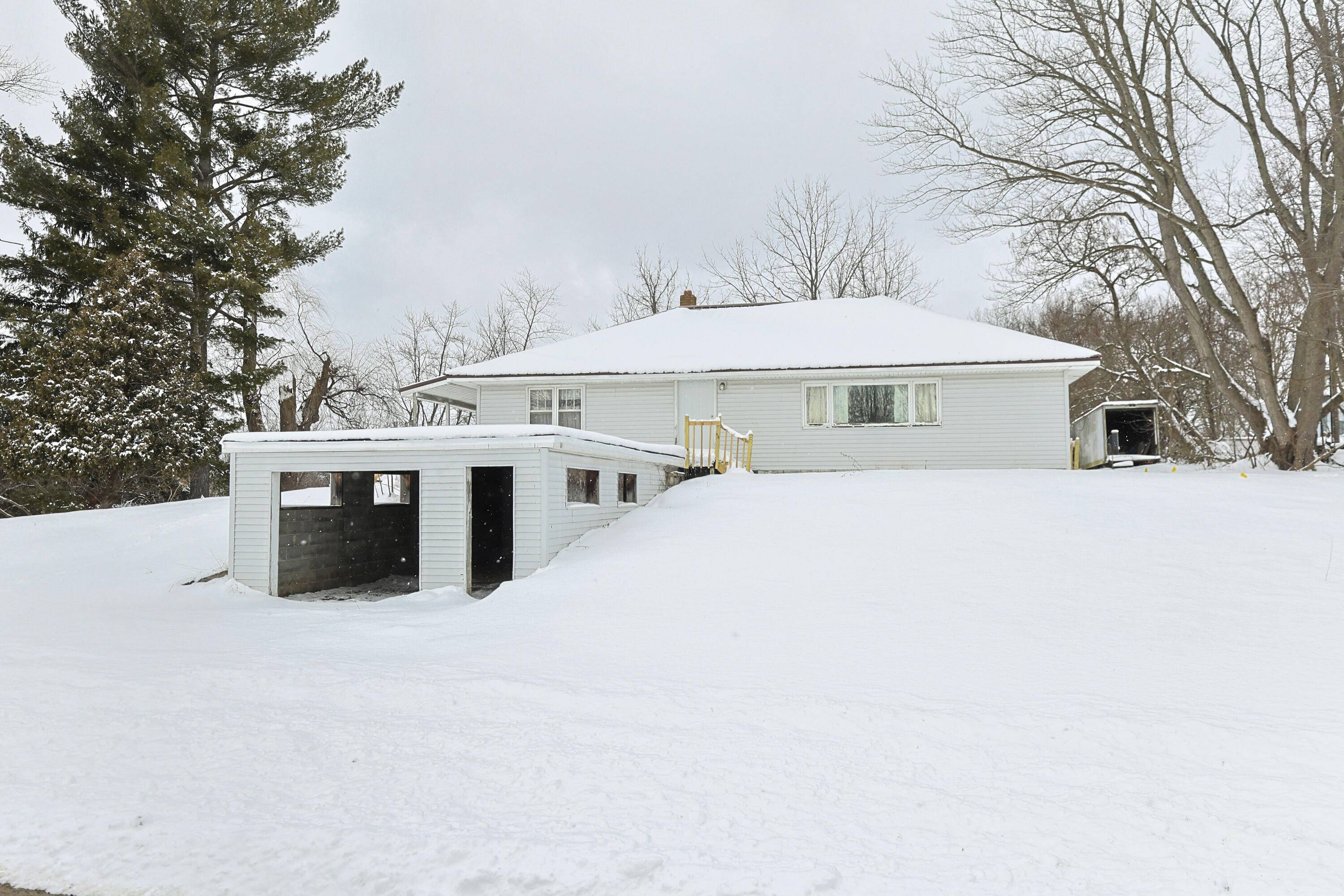 Buchanan, MI 49107,1582 Bakertown RD