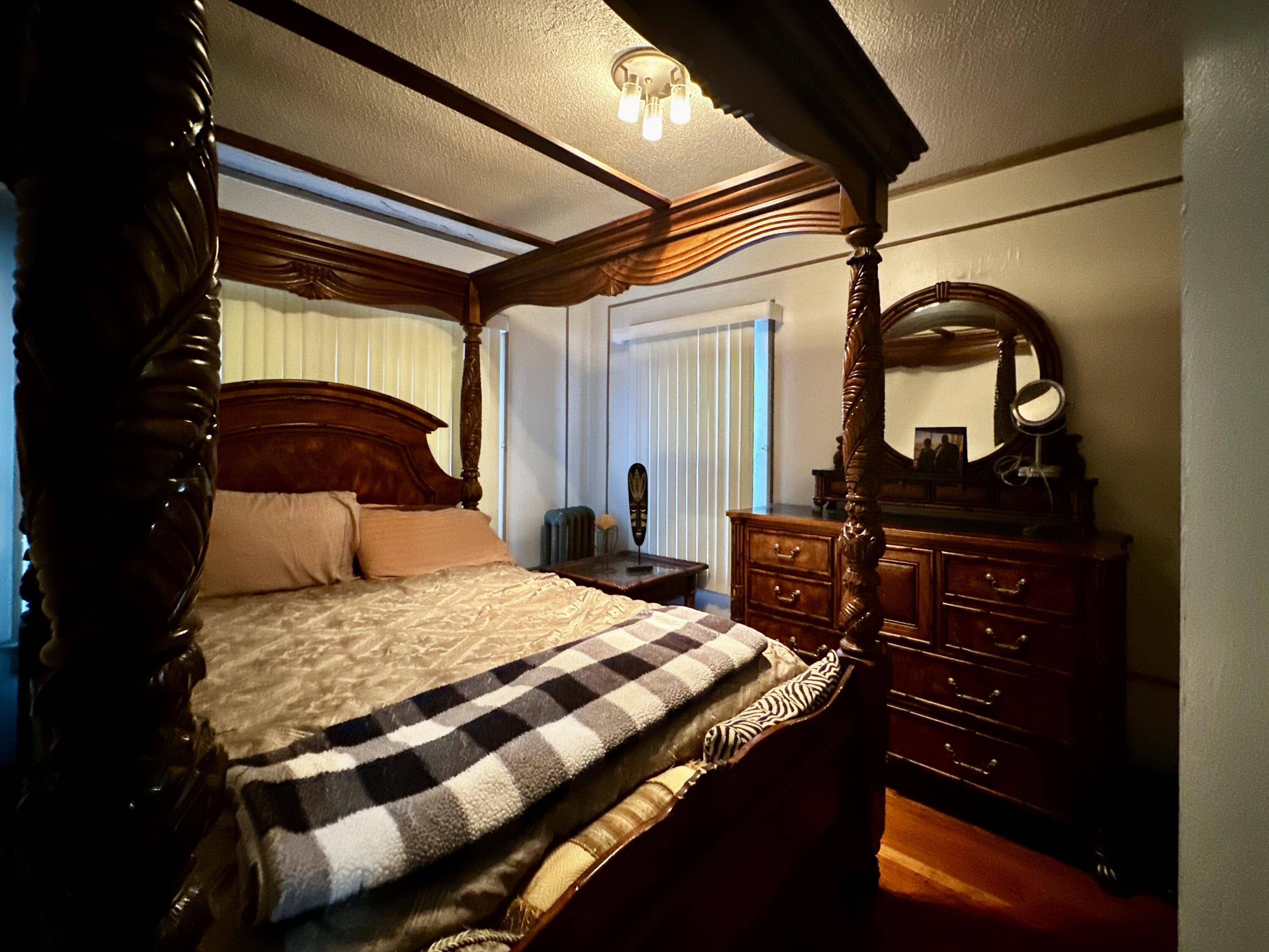 Detroit, MI 48206,1666 Longfellow ST