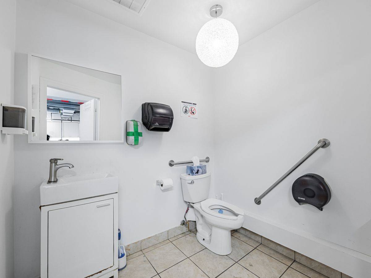 167 Church ST, Toronto C08, ON M5B 1Y6