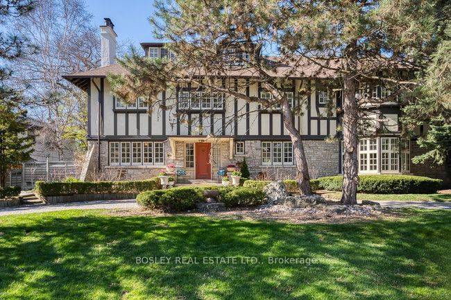 Toronto C09, ON M4W 3A3,40 Castle Frank CRES