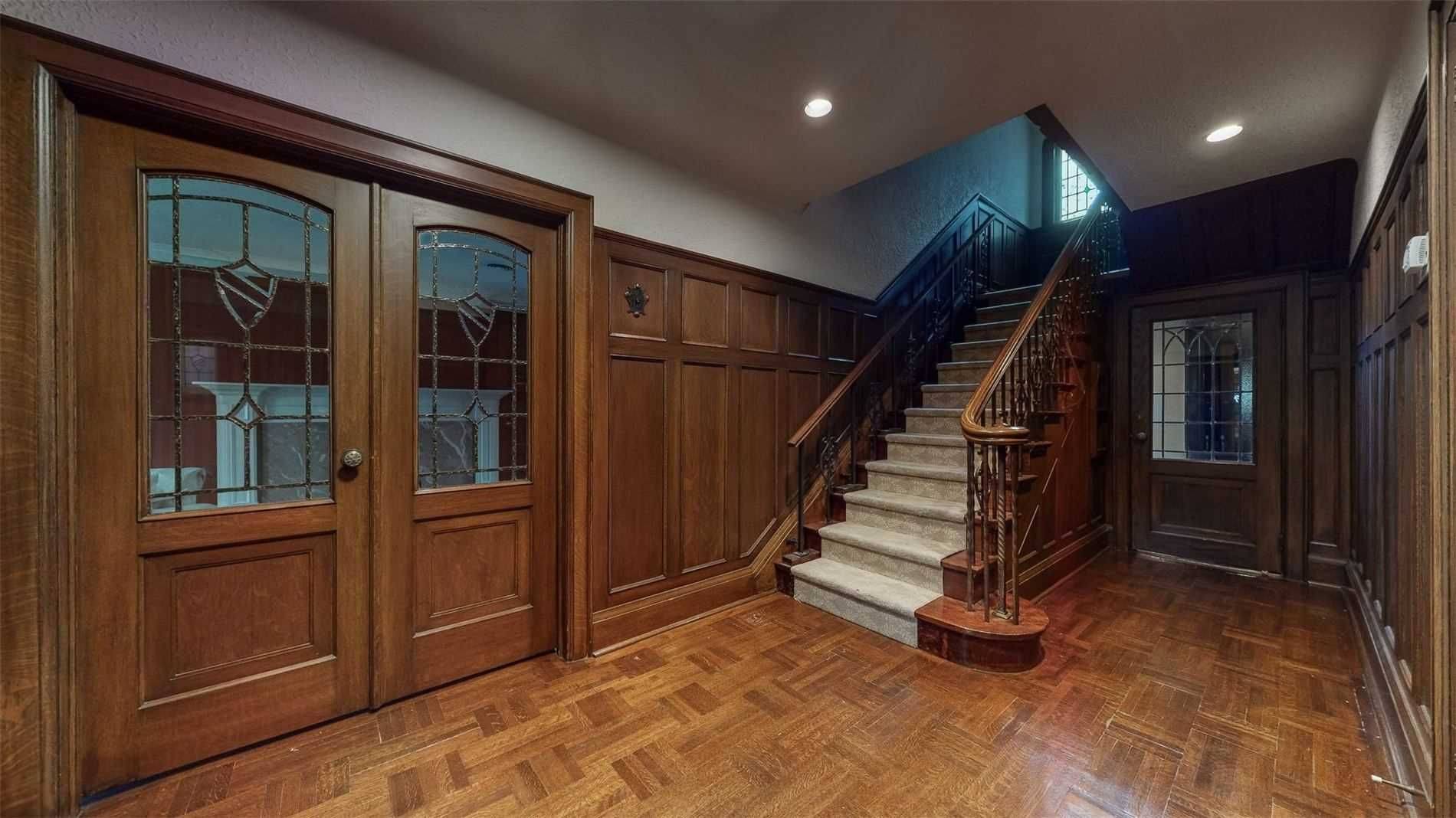 Toronto C03, ON M5P 3C5,312 Glenayr RD