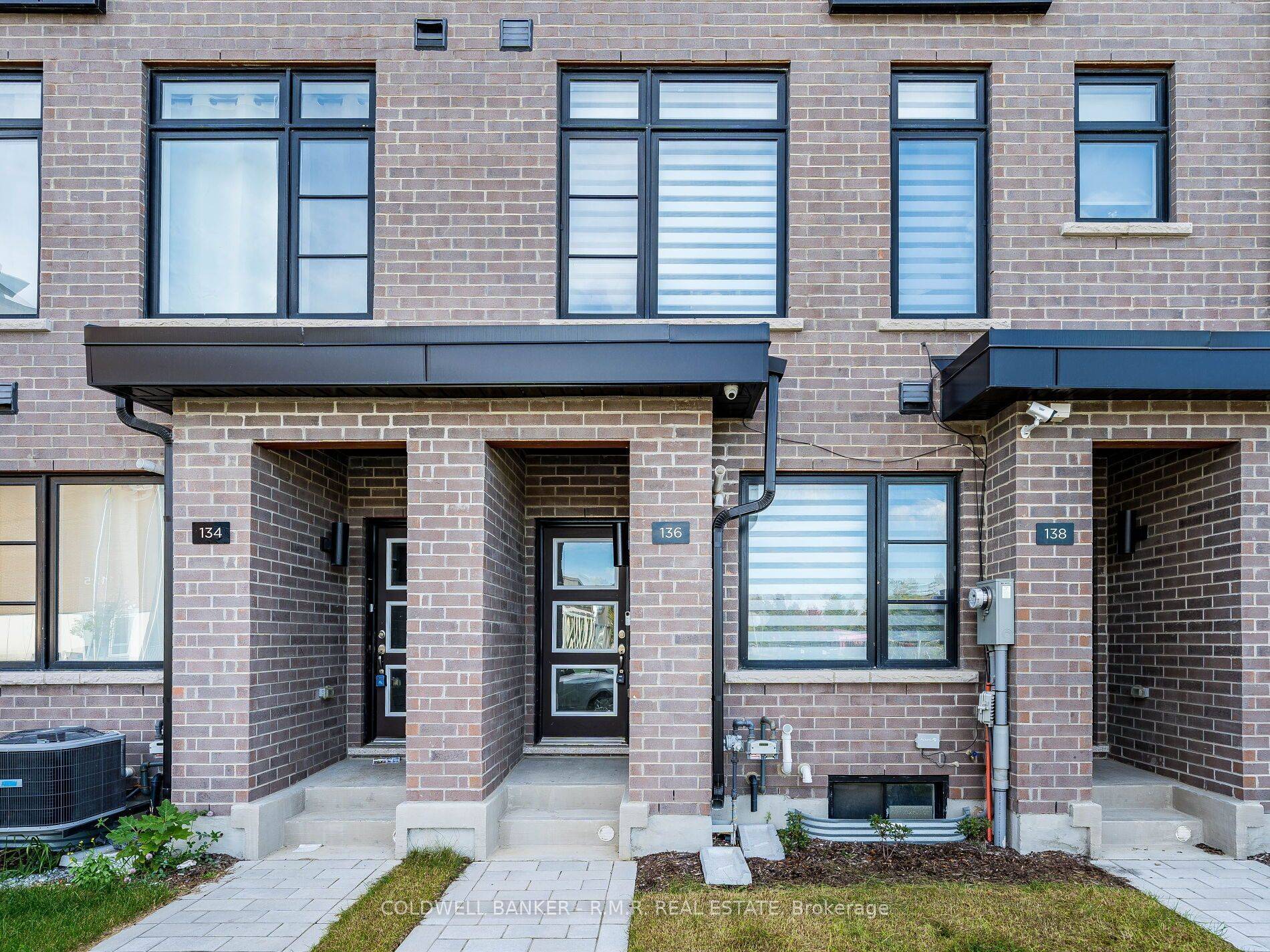 Toronto E09, ON M1P 3C1,136 Brockley DR