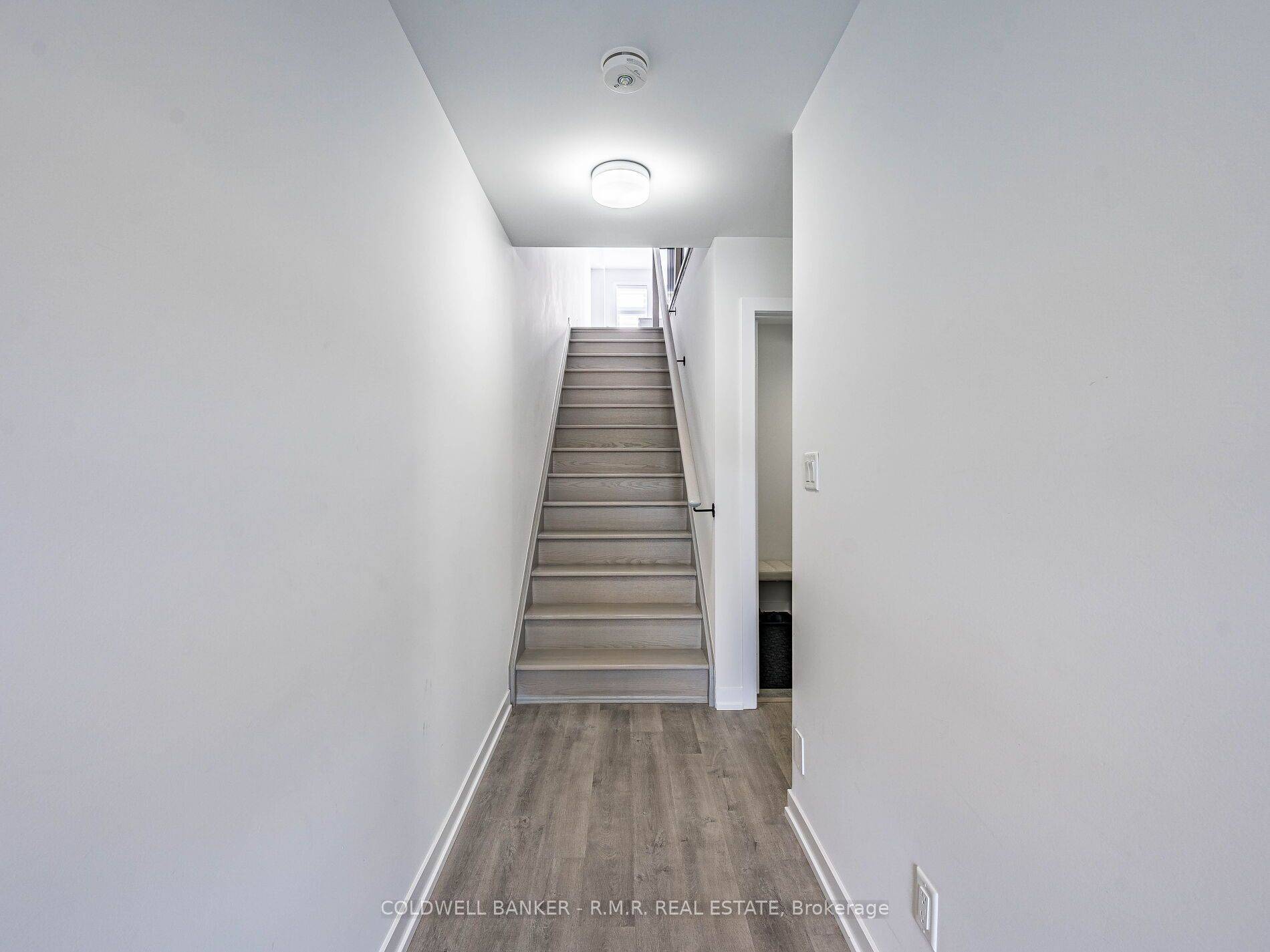 Toronto E09, ON M1P 3C1,136 Brockley DR