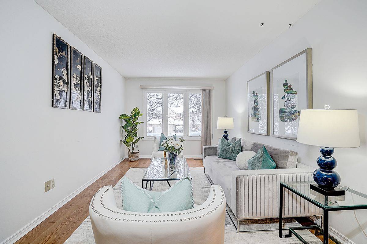 Toronto E07, ON M1V 3N9,75 Enchanted Hills CRES