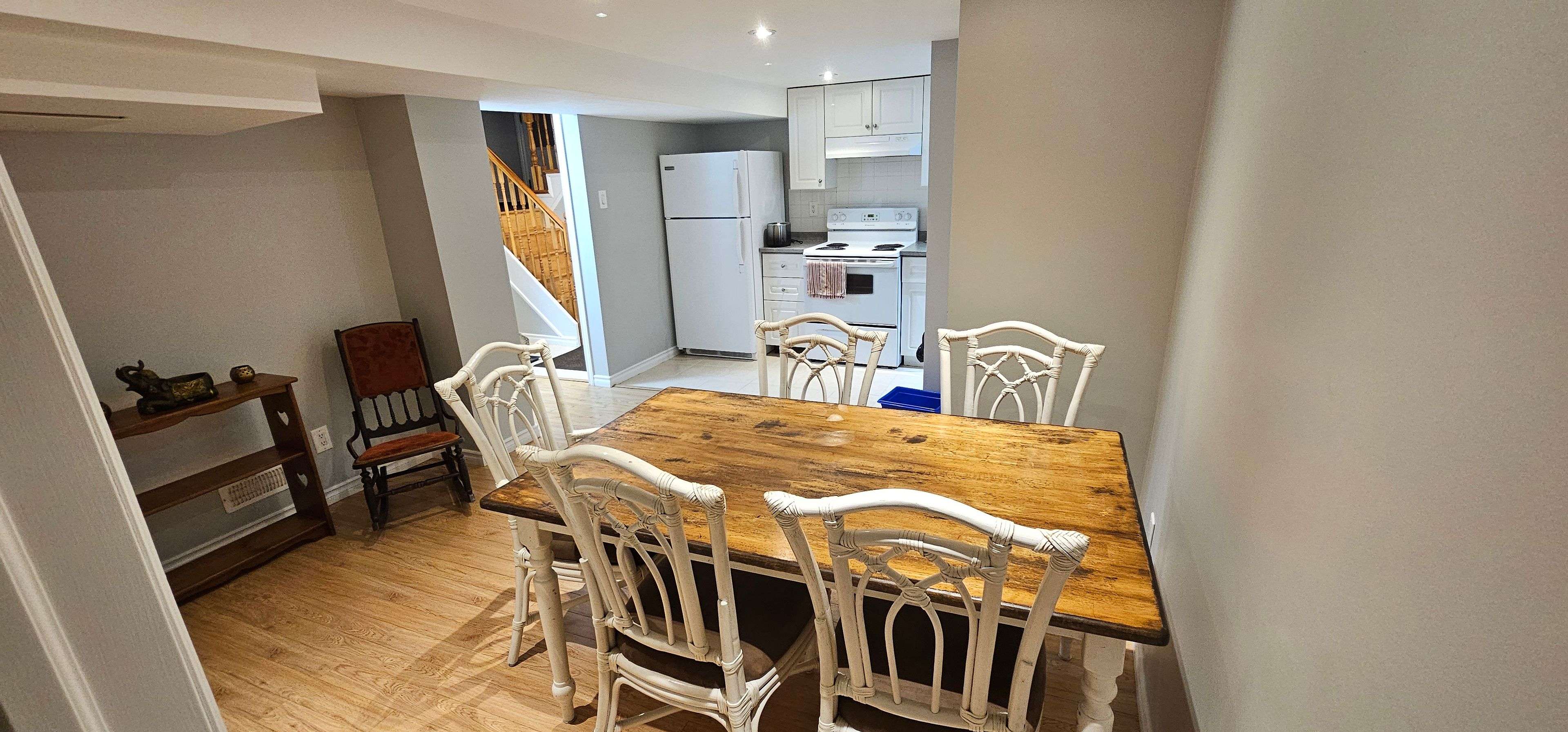 Richmond Hill, ON L4C 5B2,41 Merrylynn DR #Bsmt