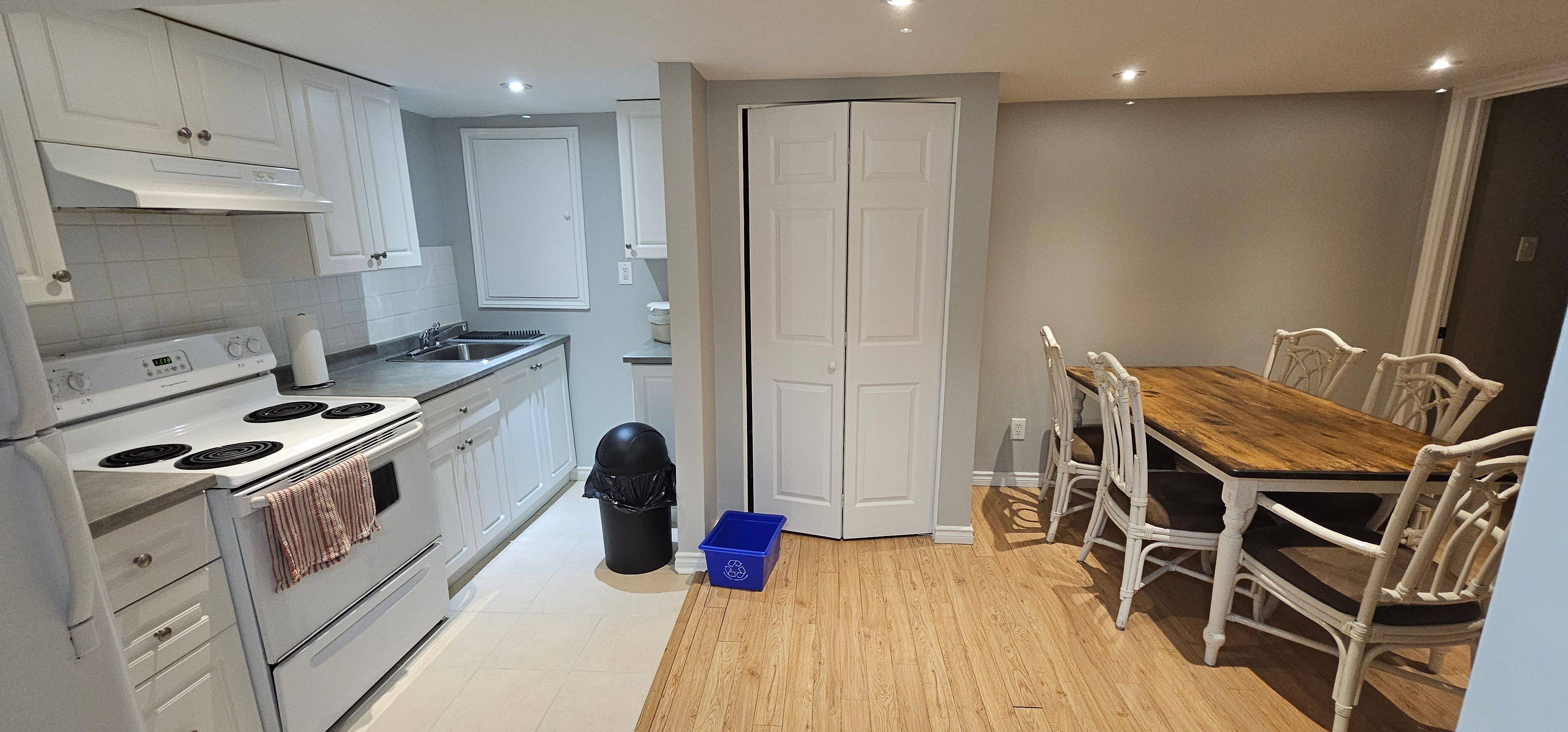 Richmond Hill, ON L4C 5B2,41 Merrylynn DR #Bsmt