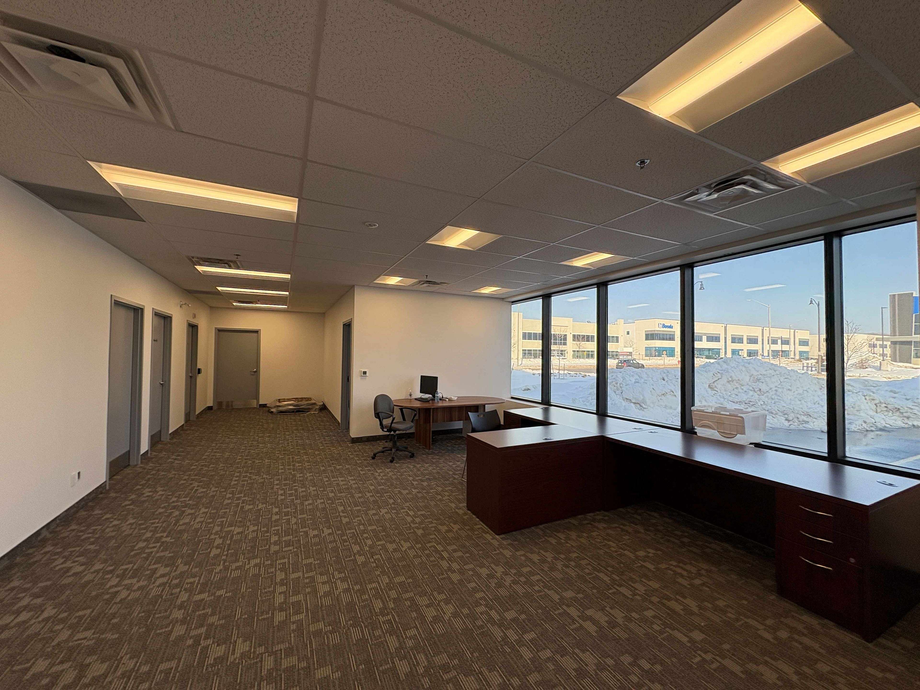 Aurora, ON L4G 7C7,400 First Commerce DR #3-6