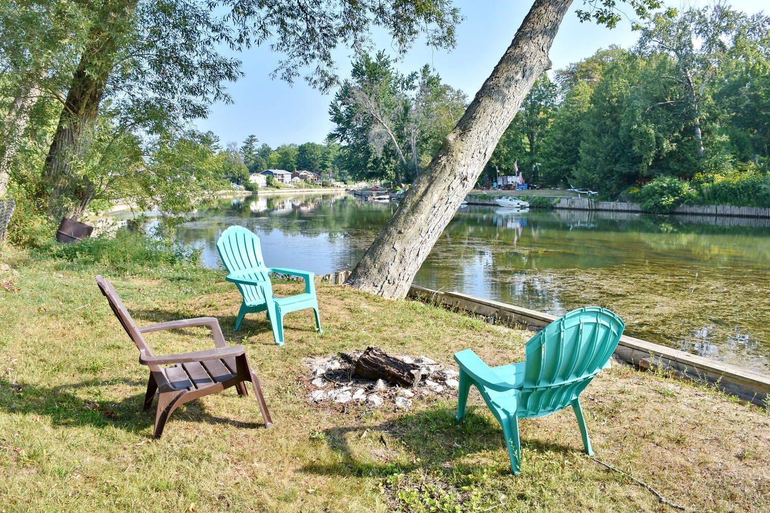 Wasaga Beach, ON L9Z 2S9,103 Sunnidale RD S