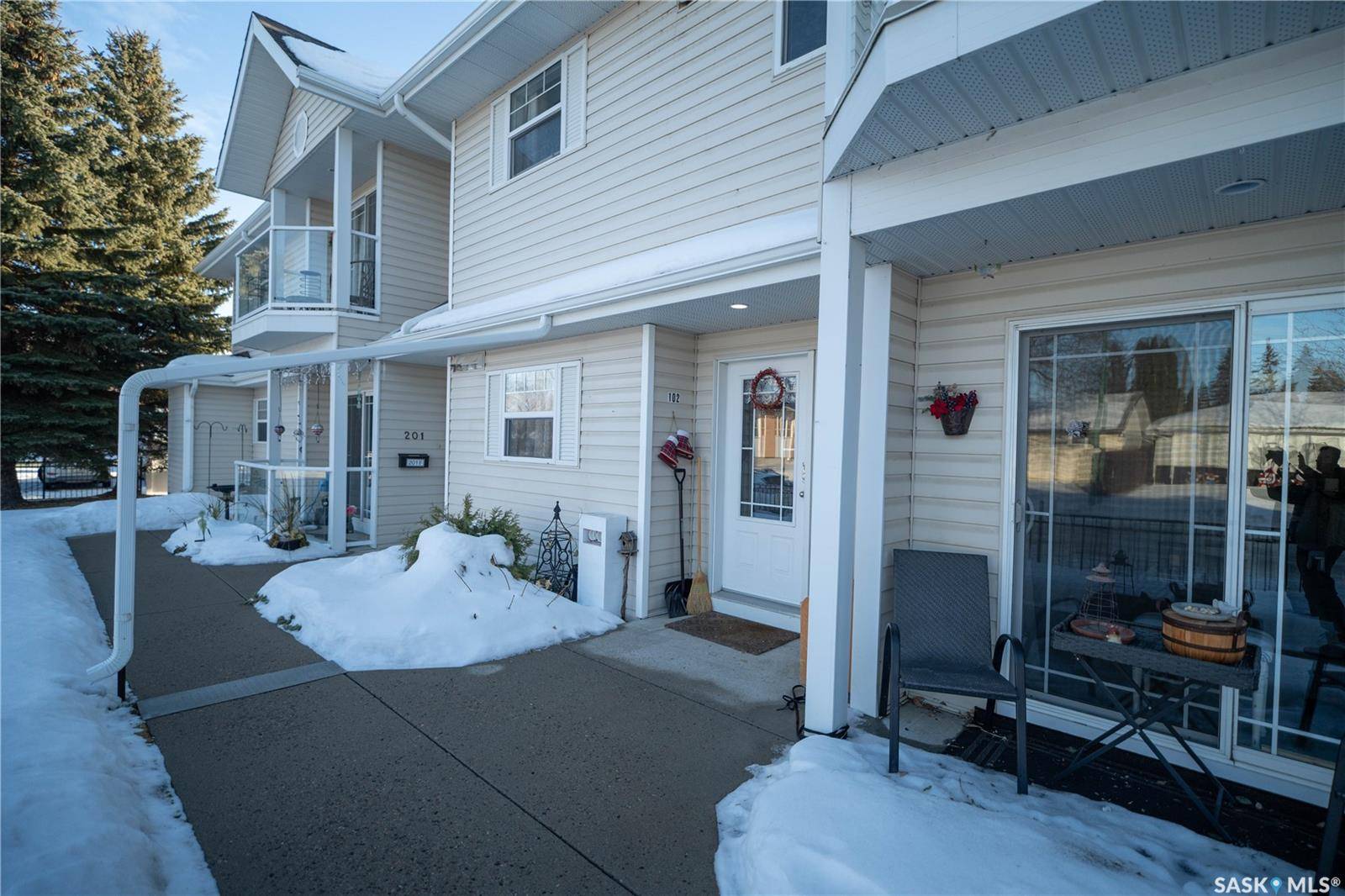 Saskatoon, SK S7N 1N3,141 105th STREET W #102F