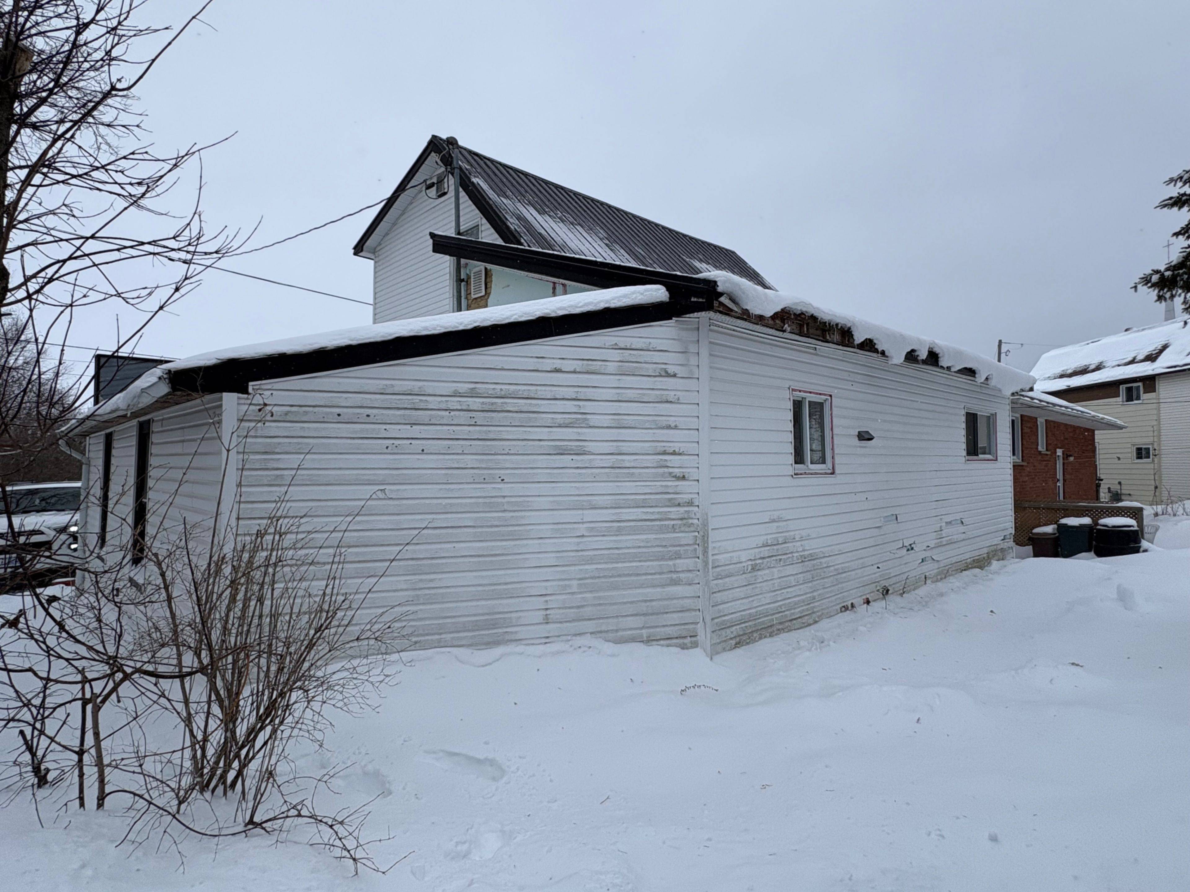 Temiskaming Shores, ON P0J 1P0,86 Dymond CRES