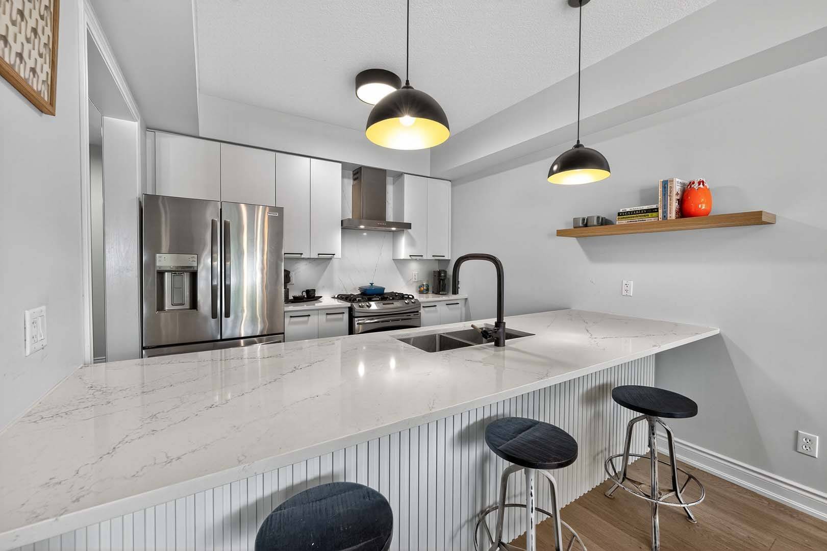 Burlington, ON L7T 4H1,1491 Plains RD W #4