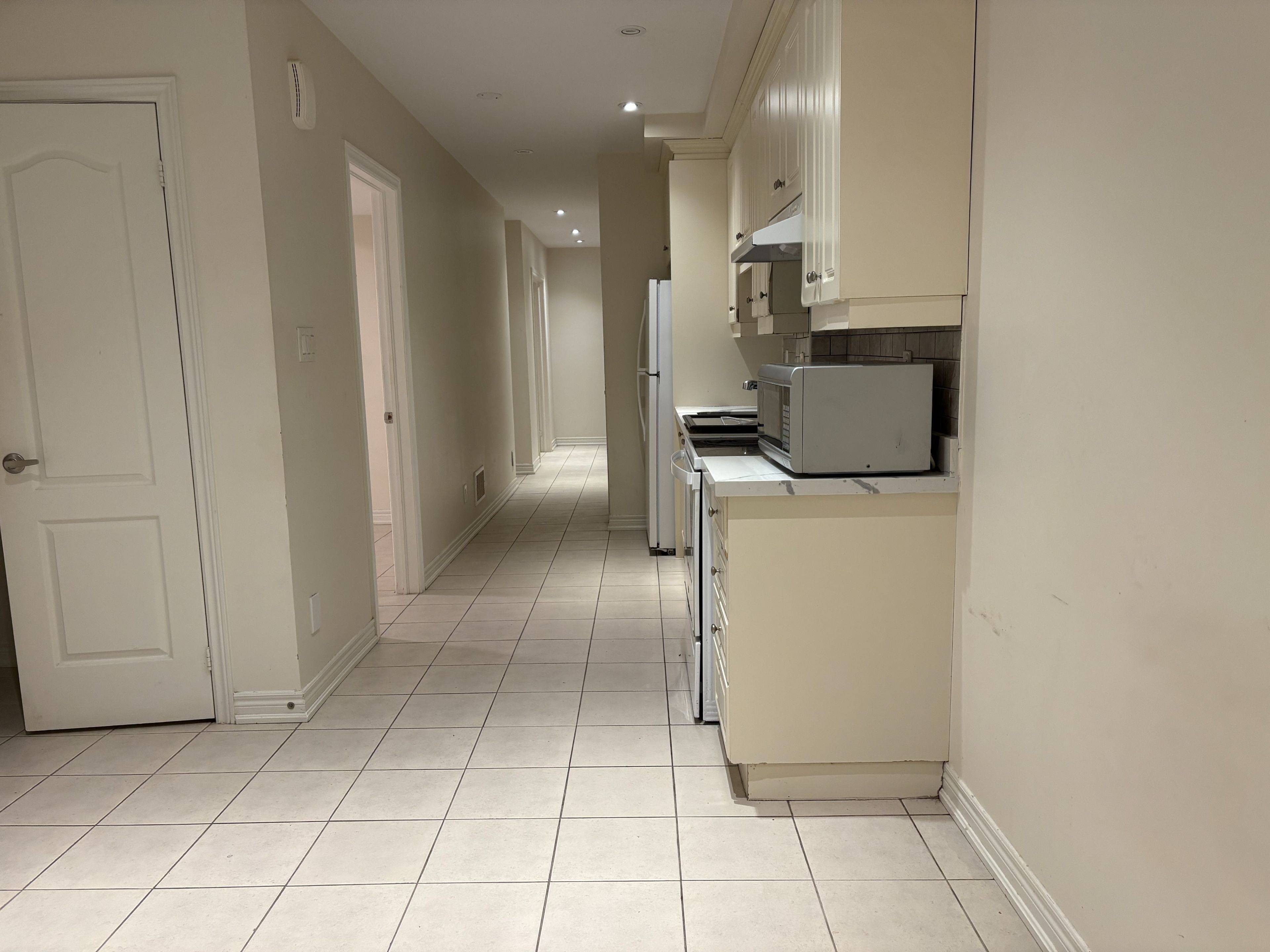 Toronto W02, ON M6H 4C2,1269 Dufferin ST #Lower