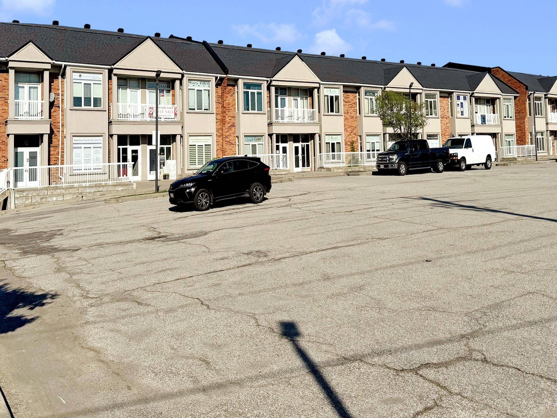 Toronto W05, ON M3K 2A7,951 Wilson AVE #21L