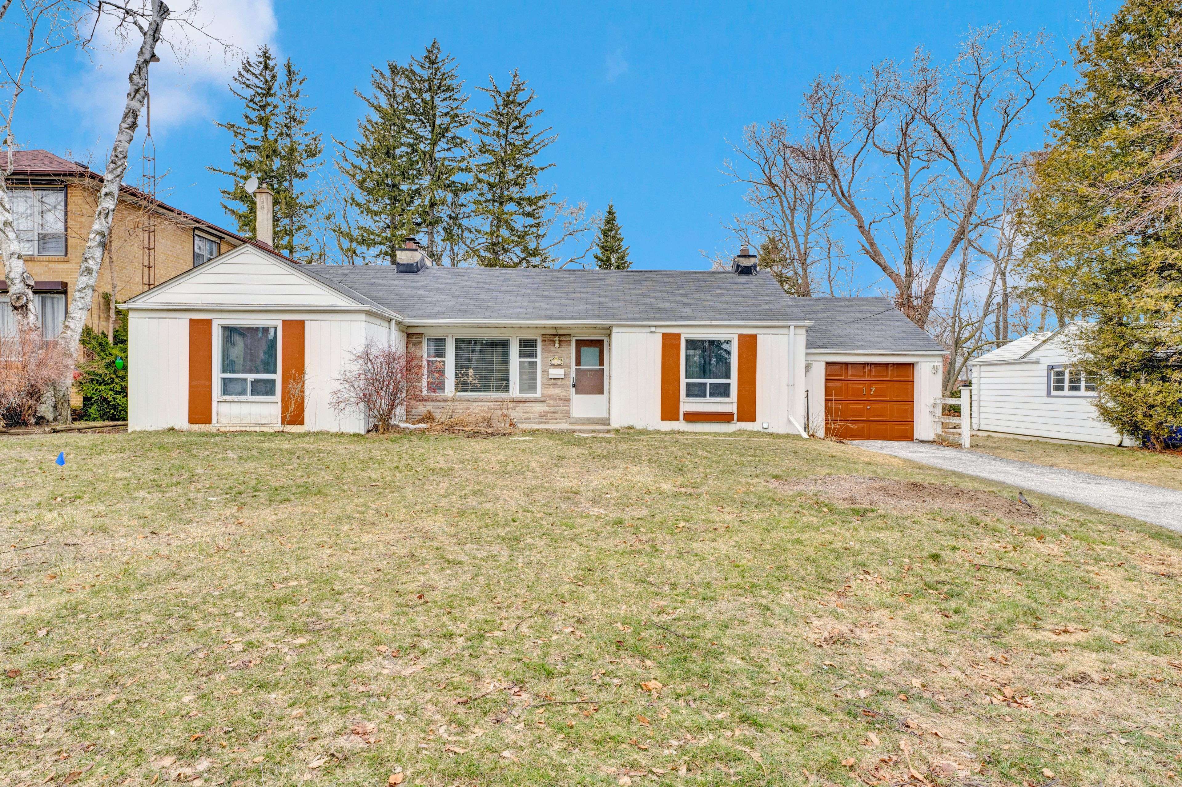 Mississauga, ON L5H 2S2,17 BEN MACHREE DR