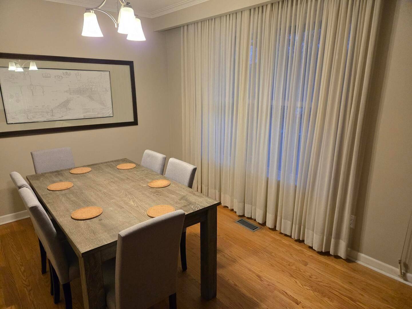 Toronto W09, ON M9R 2S5,24 Hartsdale DR