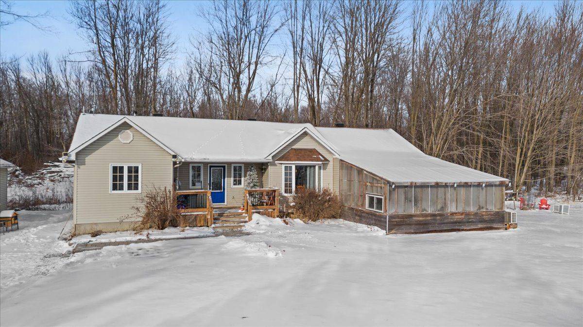 Russell, ON K4R 1E5,723 Route 200 RD