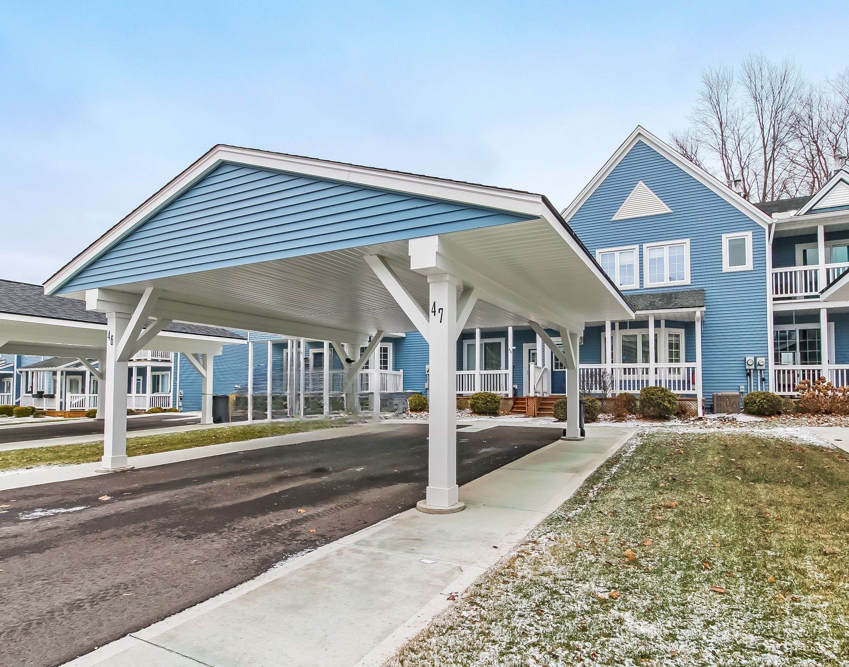 Central Elgin, ON N5L 1G1,374 Front ST #47