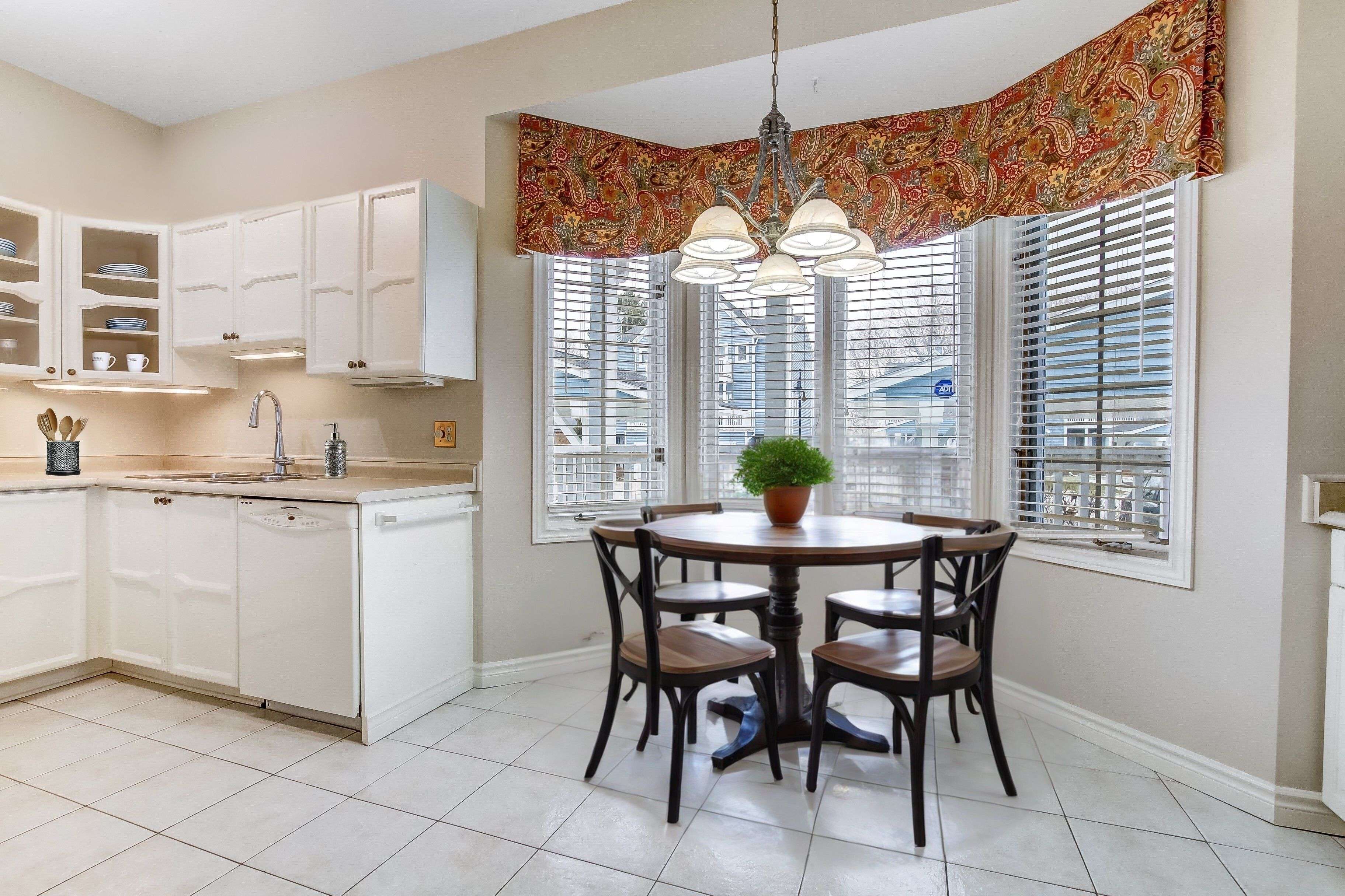 Central Elgin, ON N5L 1G1,374 Front ST #47