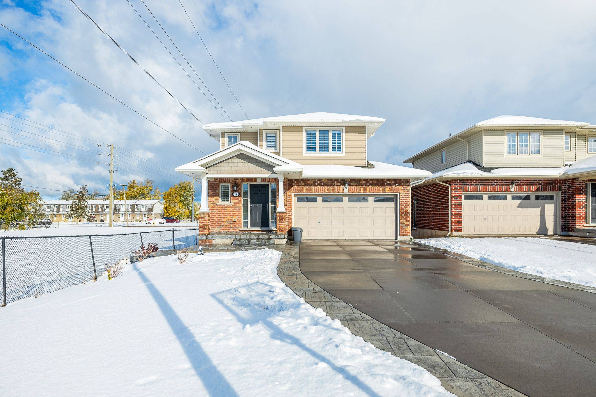 St. Catharines, ON L2P 0E4,19 Kenmar CT