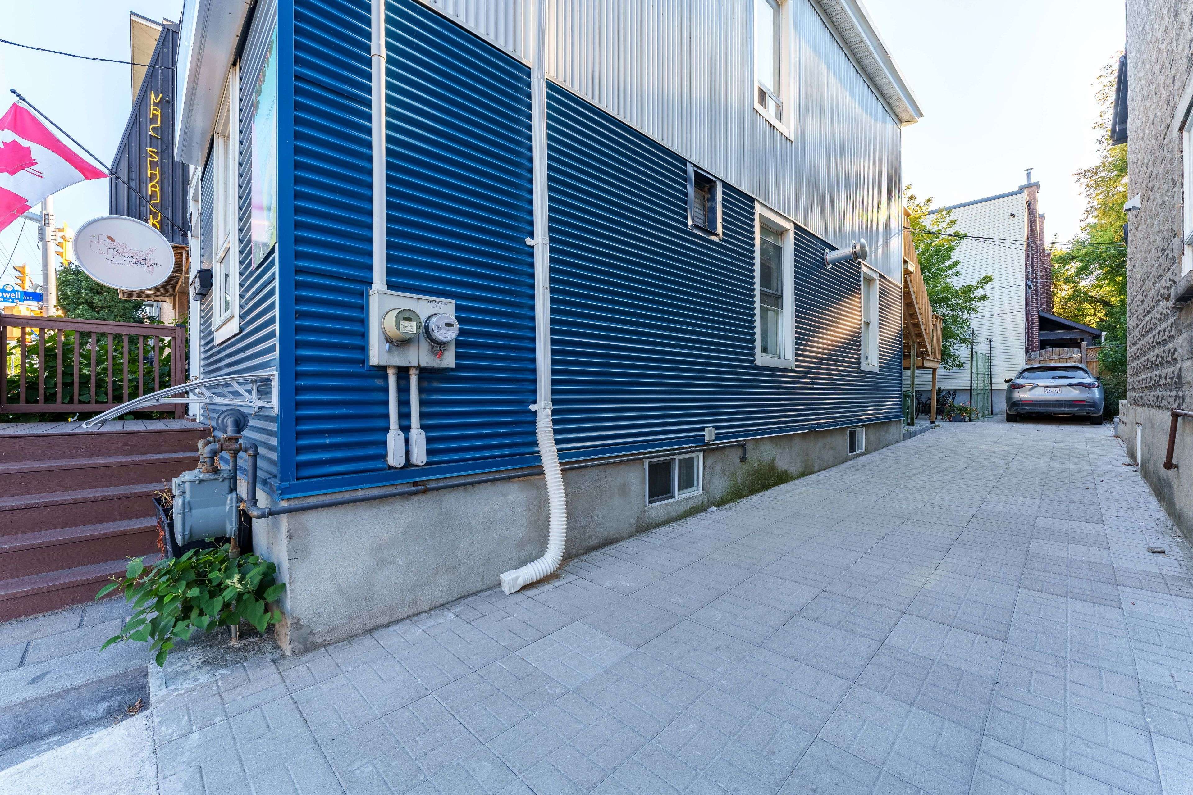 Dows Lake - Civic Hospital And Area, ON K1S 4E9,684 BRONSON AVE #A&B