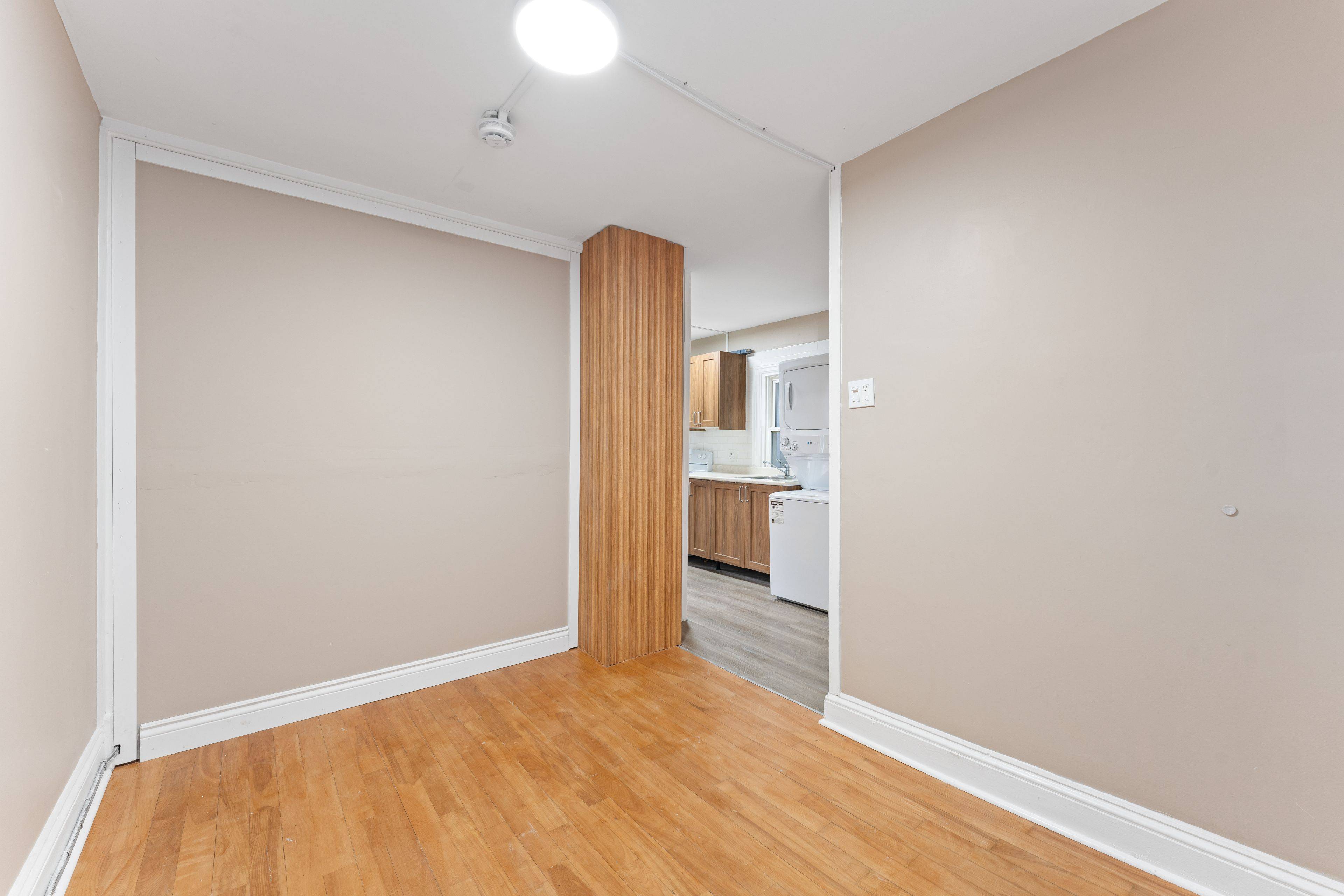 Dows Lake - Civic Hospital And Area, ON K1S 4E9,684 BRONSON AVE #A&B