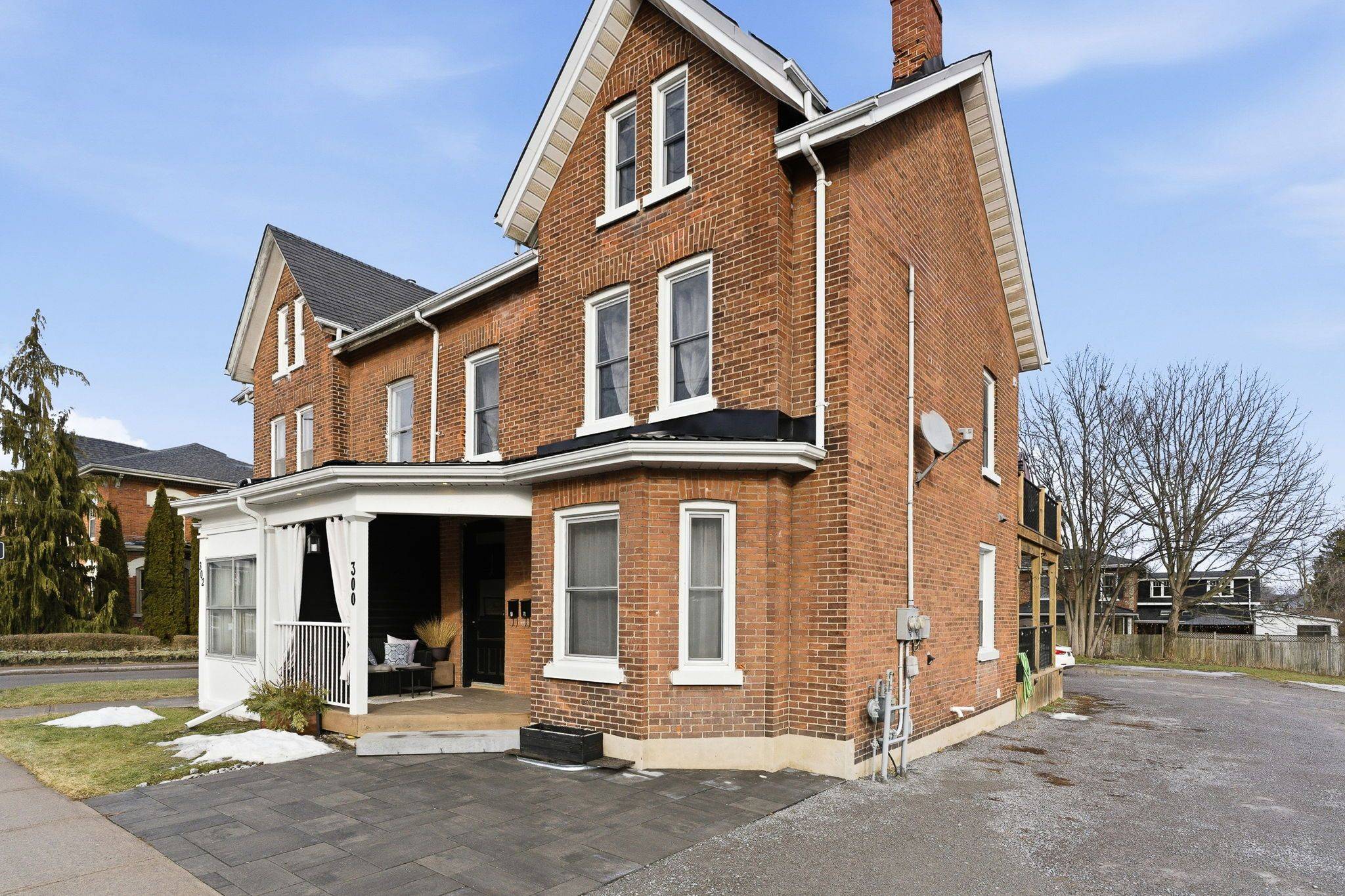 Cobourg, ON K9A 3L8,300 George ST