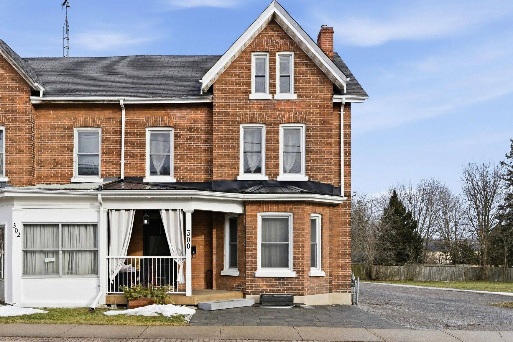 Cobourg, ON K9A 3L8,300 George ST