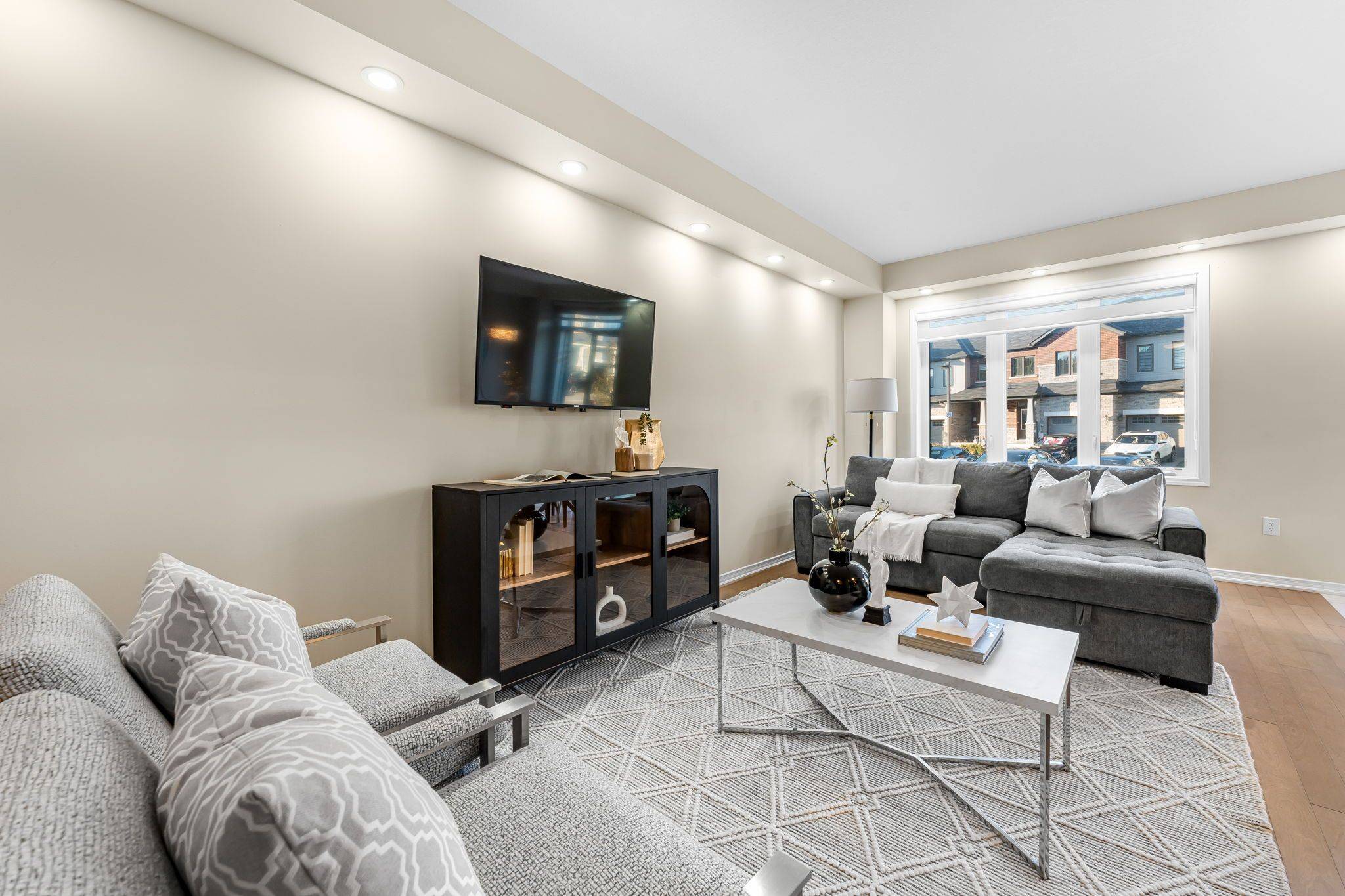 Niagara Falls, ON L2H 3S8,8273 Tulip Tree DR #30