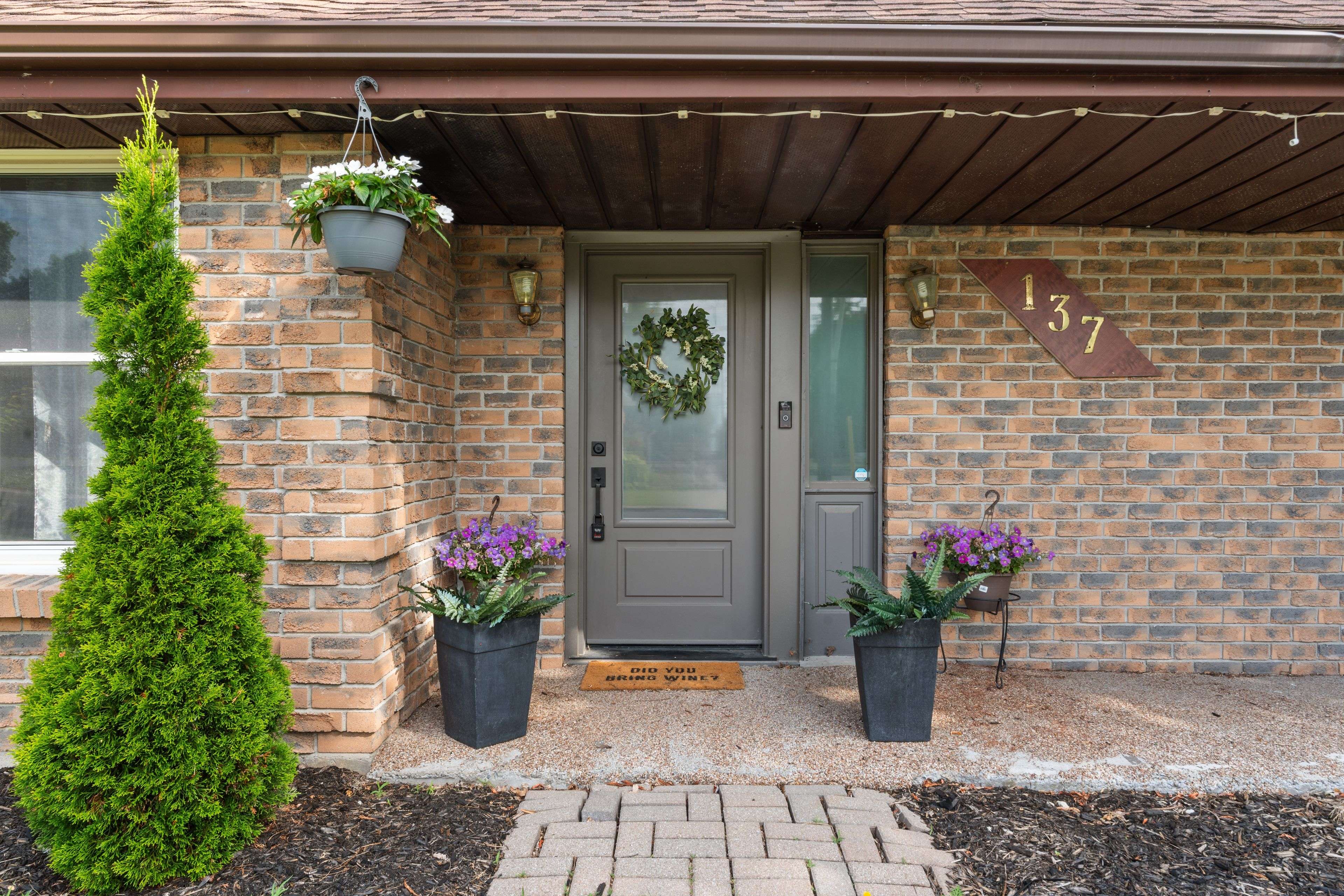 Greater Napanee, ON K7R 2H4,137 Thomas ST W