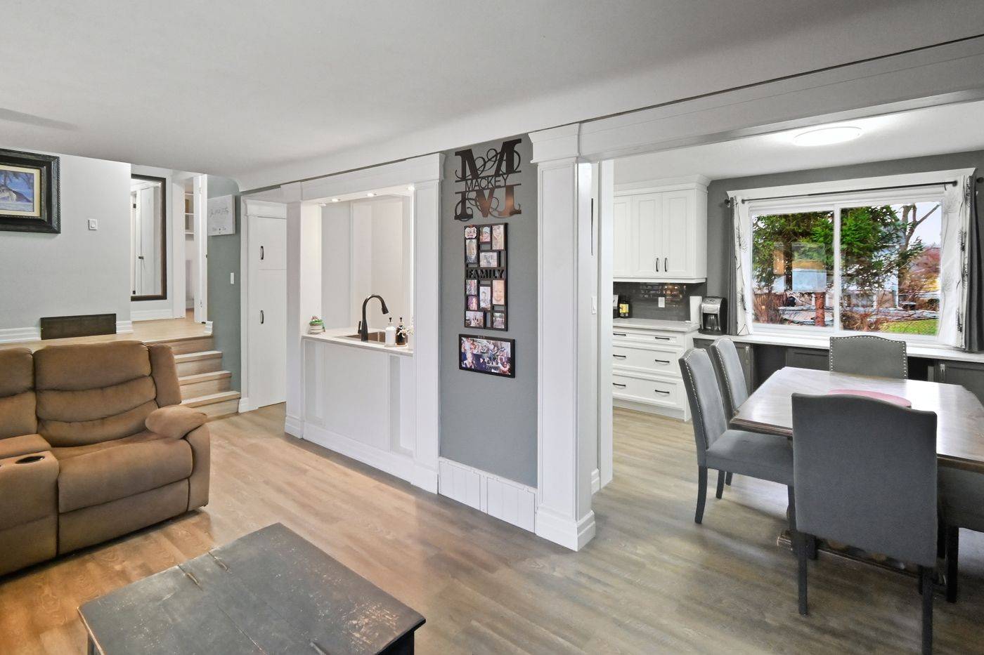 Fort Erie, ON L2A 5B6,798 Parkdale AVE