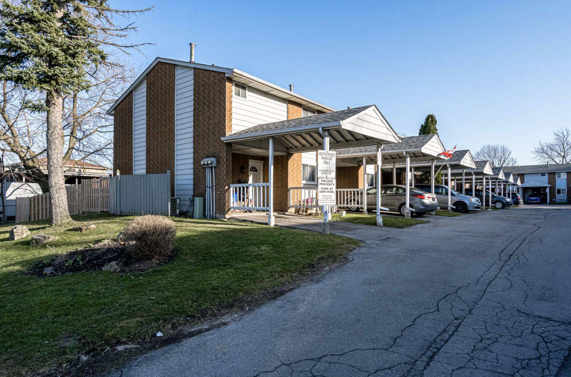 Hamilton, ON L9C 2V3,125 Limeridge RD W #6-12