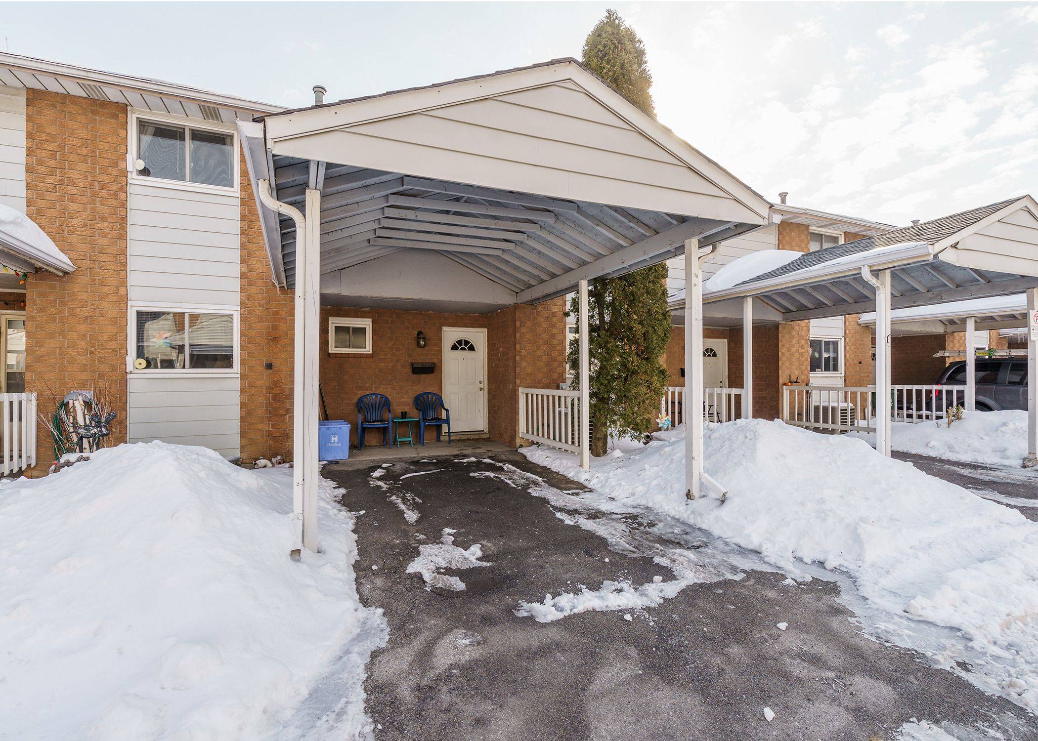 Hamilton, ON L9C 2V3,125 Limeridge RD W #6-12