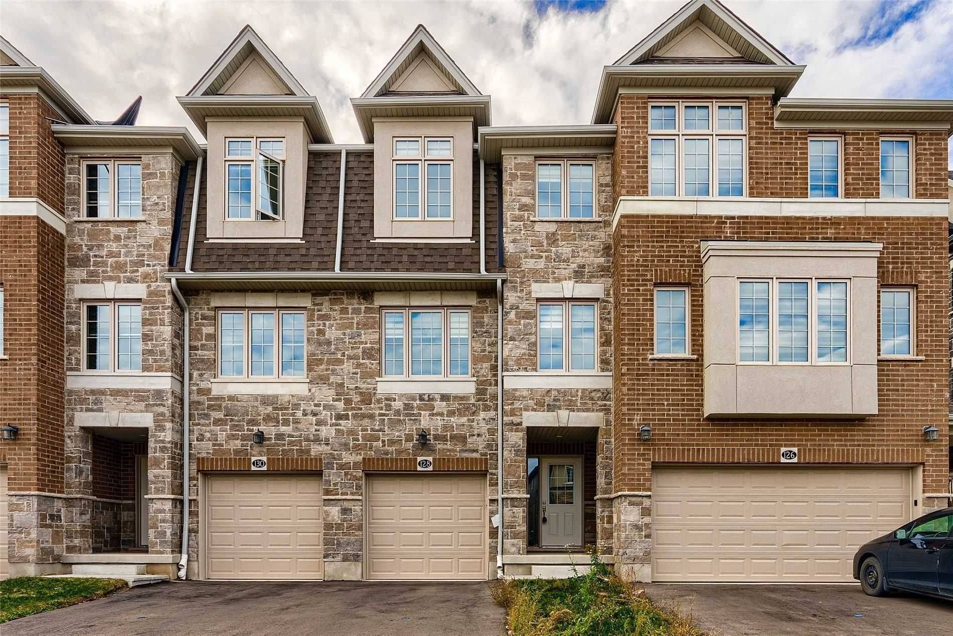 Kitchener, ON N2P 0K3,128 Ian Ormston DR