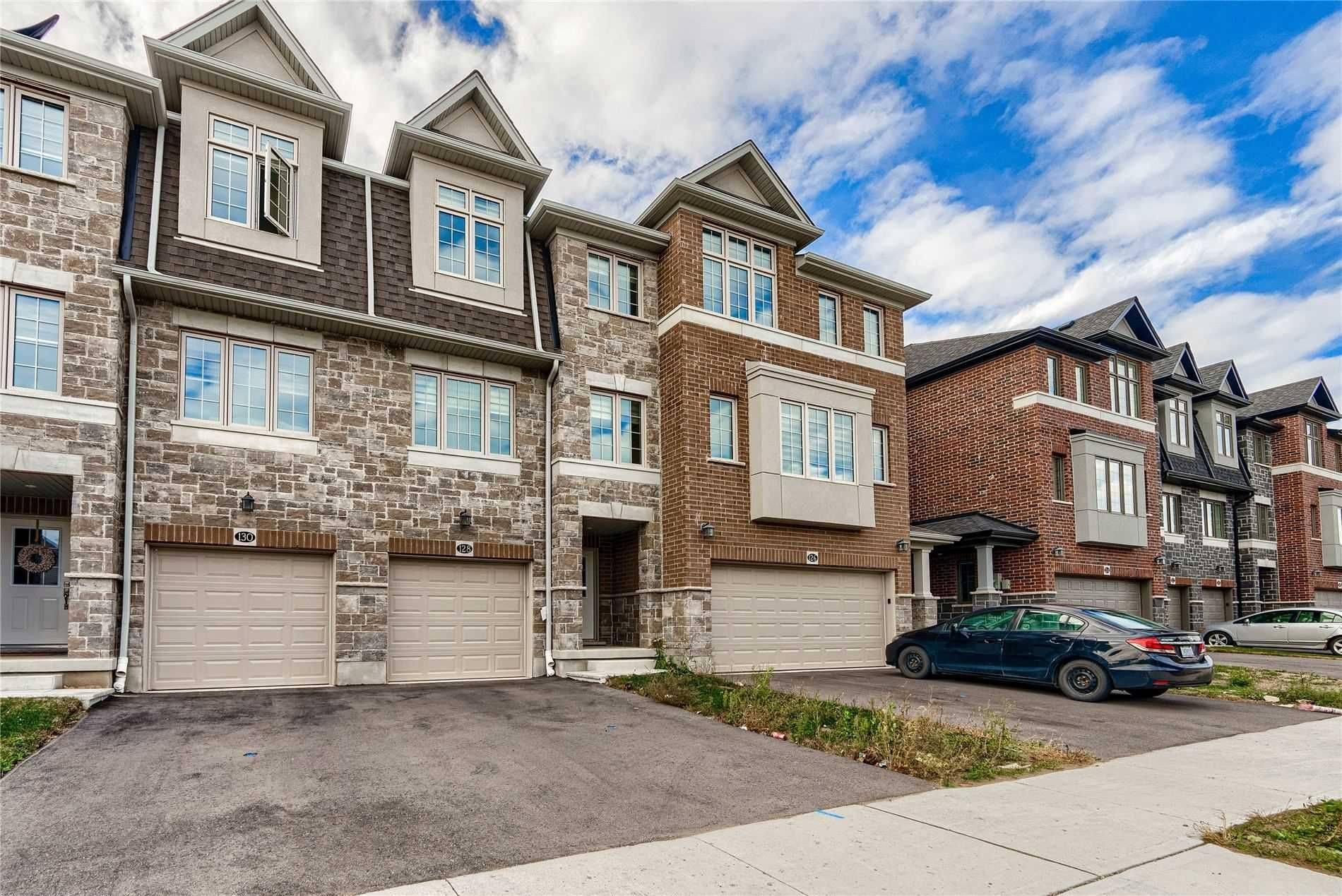 Kitchener, ON N2P 0K3,128 Ian Ormston DR