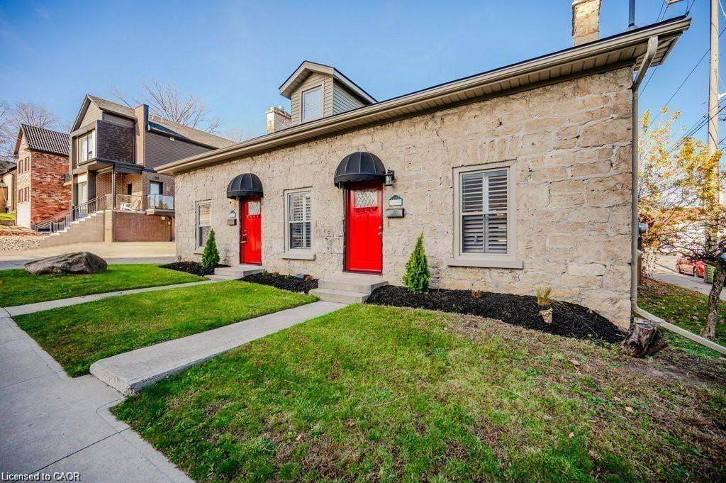 Cambridge, ON N1S 1M4,16-18 St Andrews ST