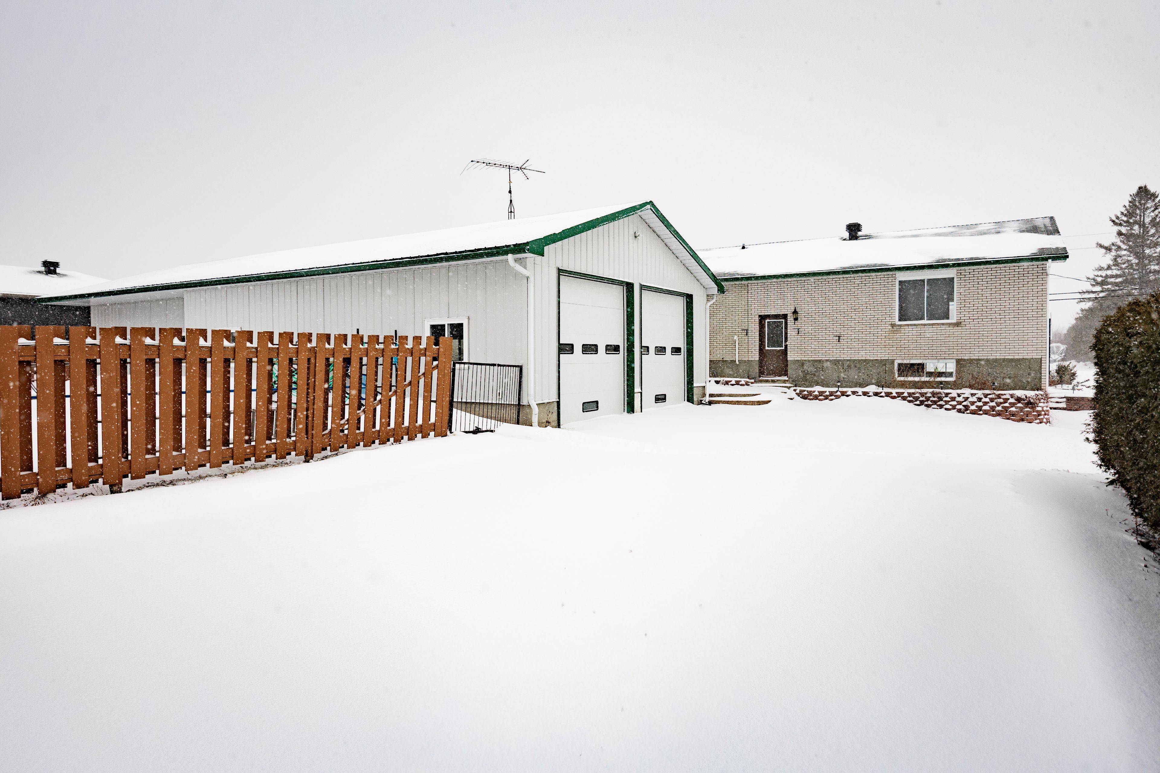 South Glengarry, ON K0C 1L0,20397 Park CRES