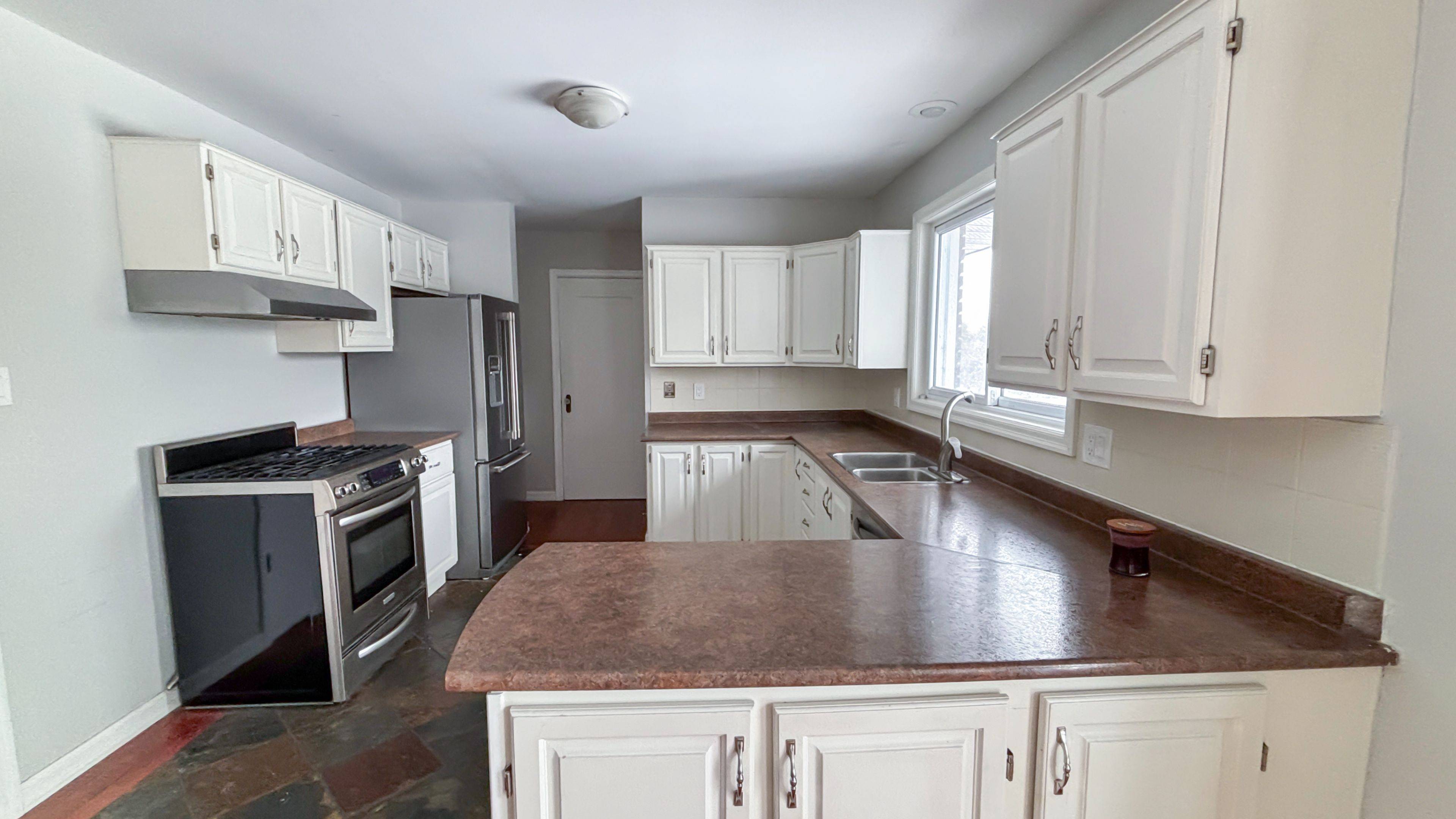 Selwyn, ON K0L 2H0,2105 Deer Bay RD