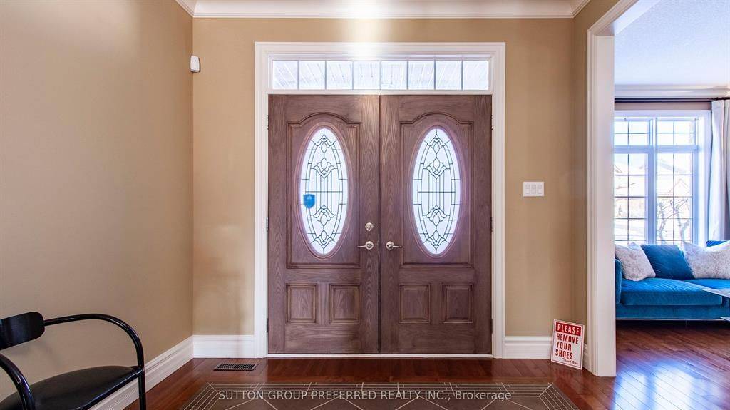 London North, ON N5X 0A5,369 Skyline AVE