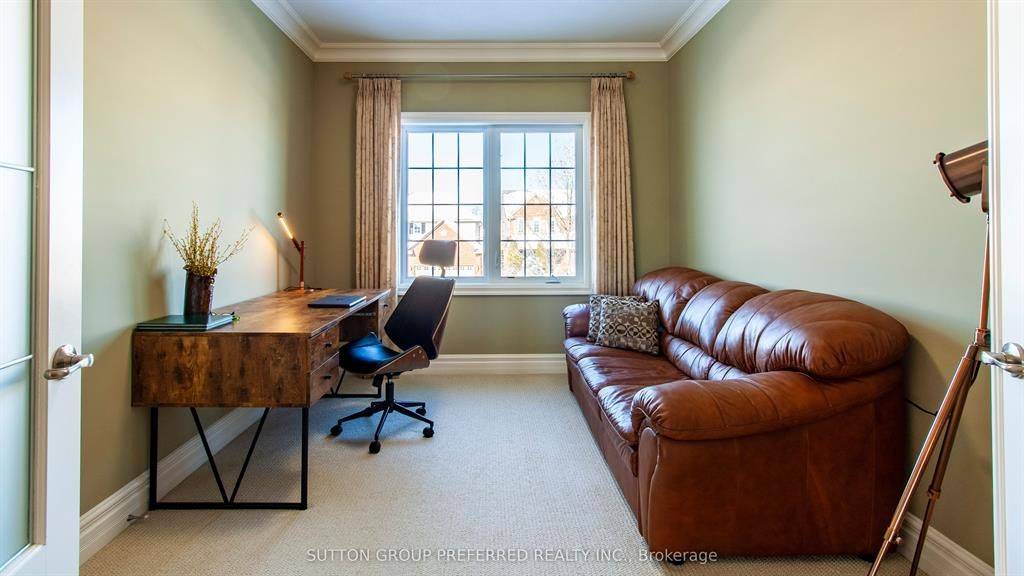 London North, ON N5X 0A5,369 Skyline AVE