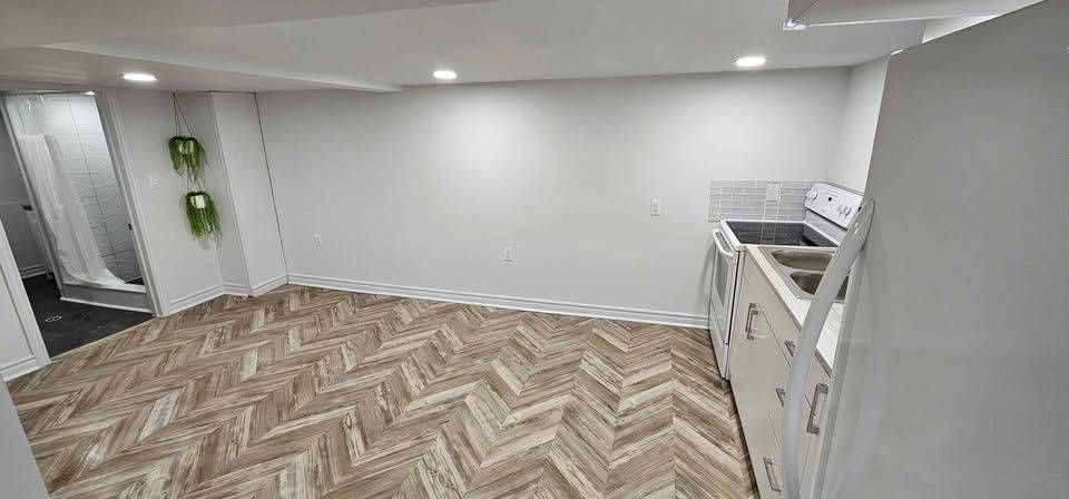 Niagara Falls, ON L2G 2X4,6254 Churchill ST #Basement