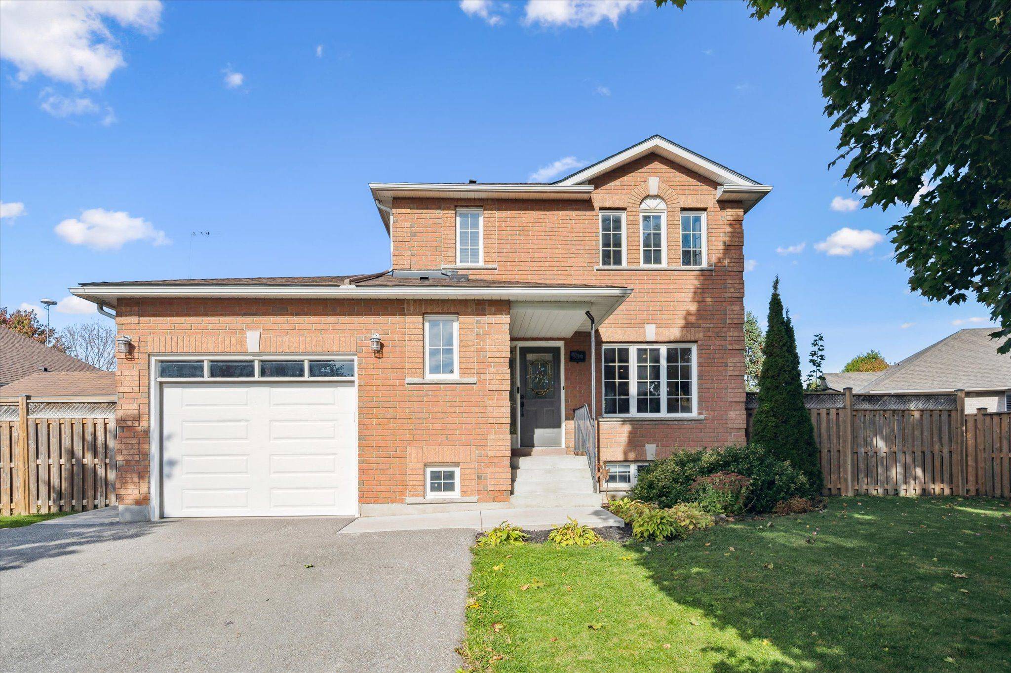 Centre Wellington, ON N0B 1S0,334 Daniel CRES