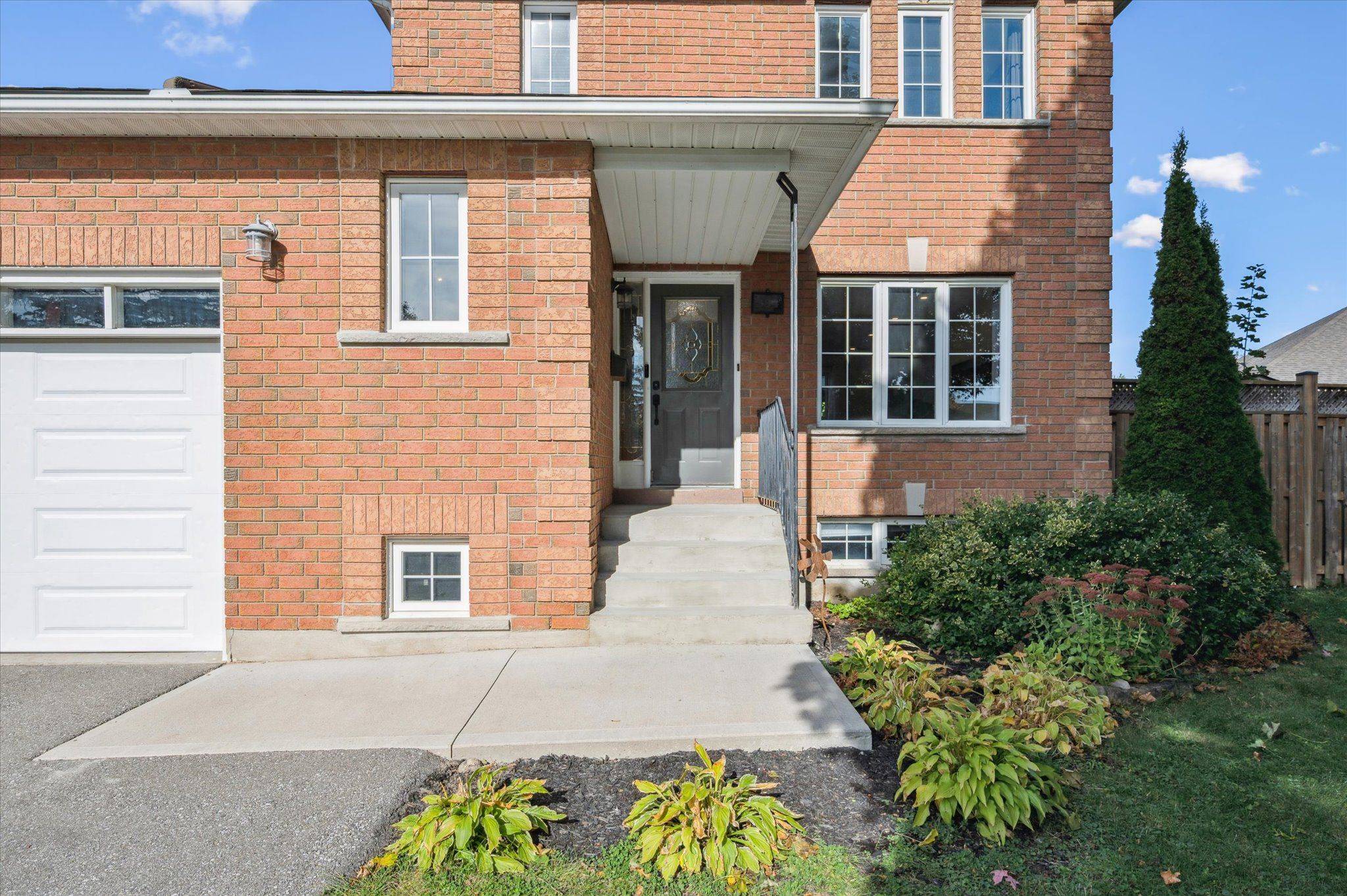 Centre Wellington, ON N0B 1S0,334 Daniel CRES