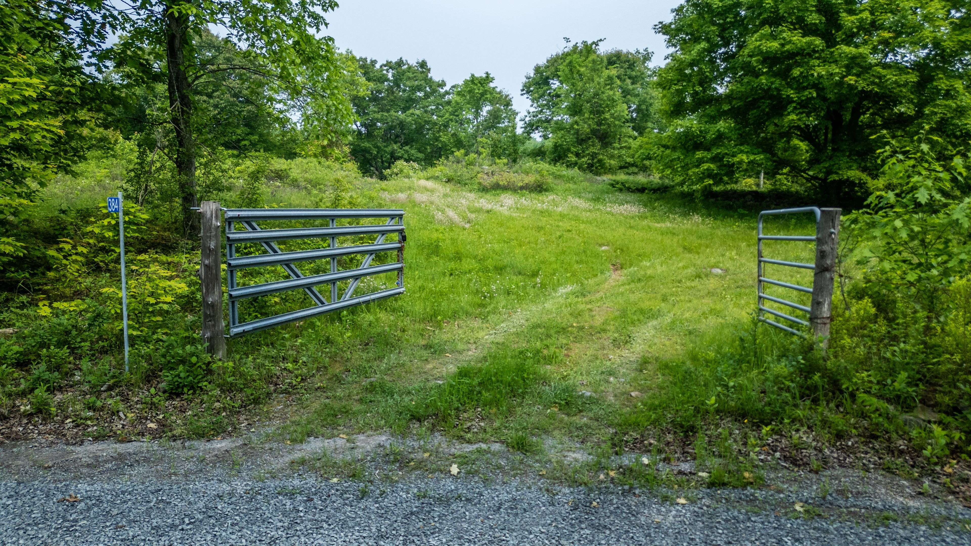 Rideau Lakes, ON K0G 1X0,384 Big Crosby Lake RD