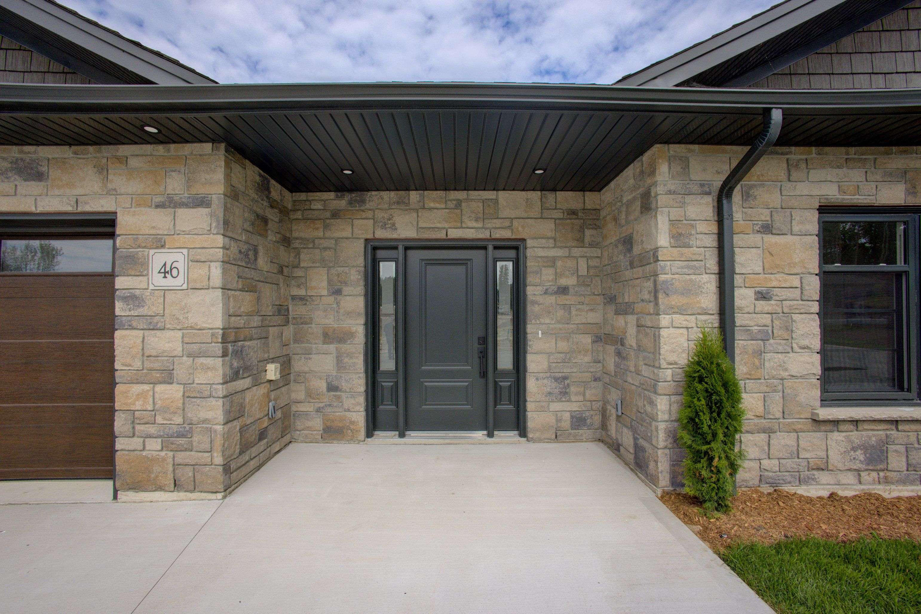 Kincardine, ON N2Z 1G4,1182 Queen ST #52