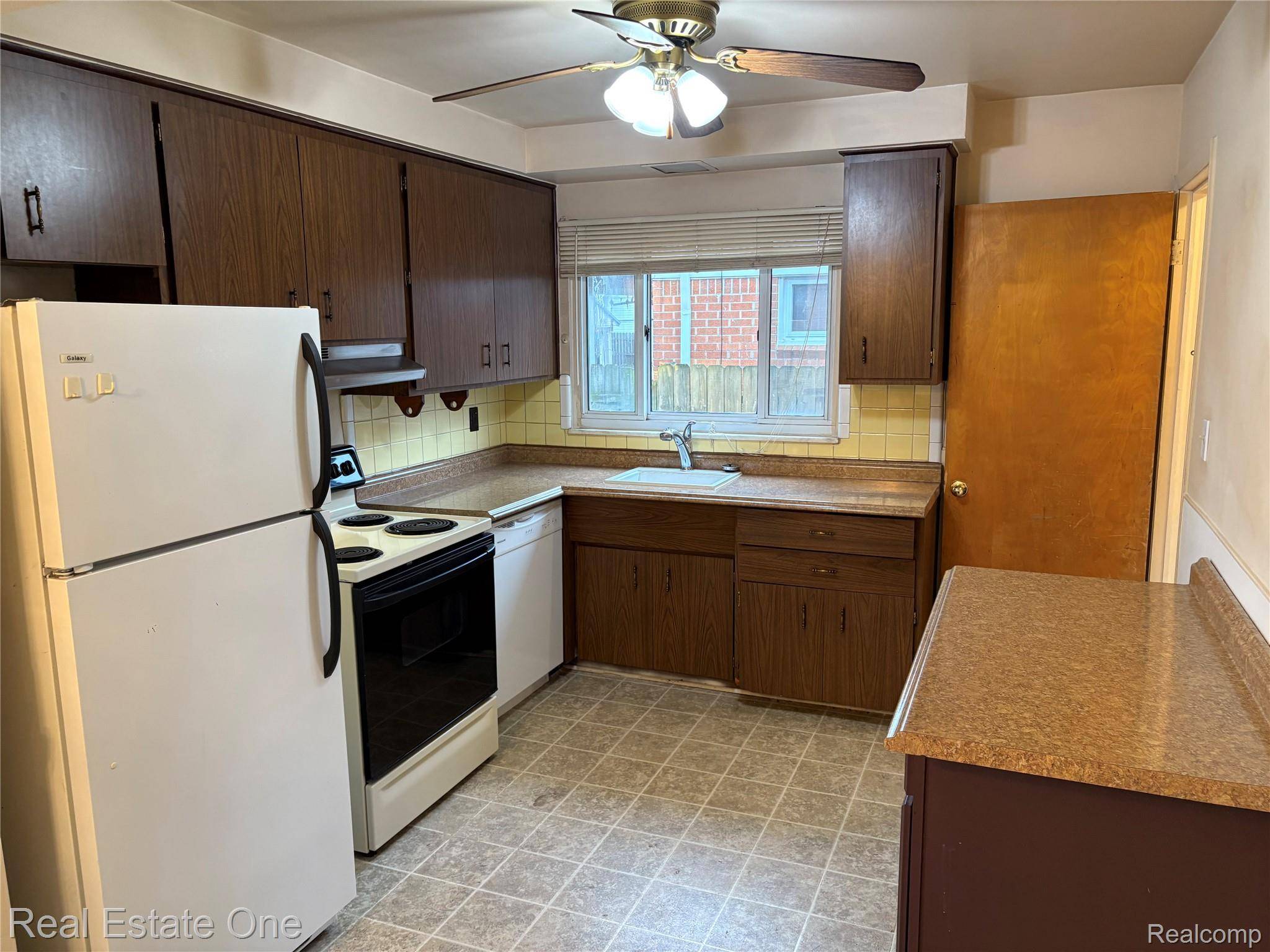 Garden City, MI 48135,32971 Barton Street ST