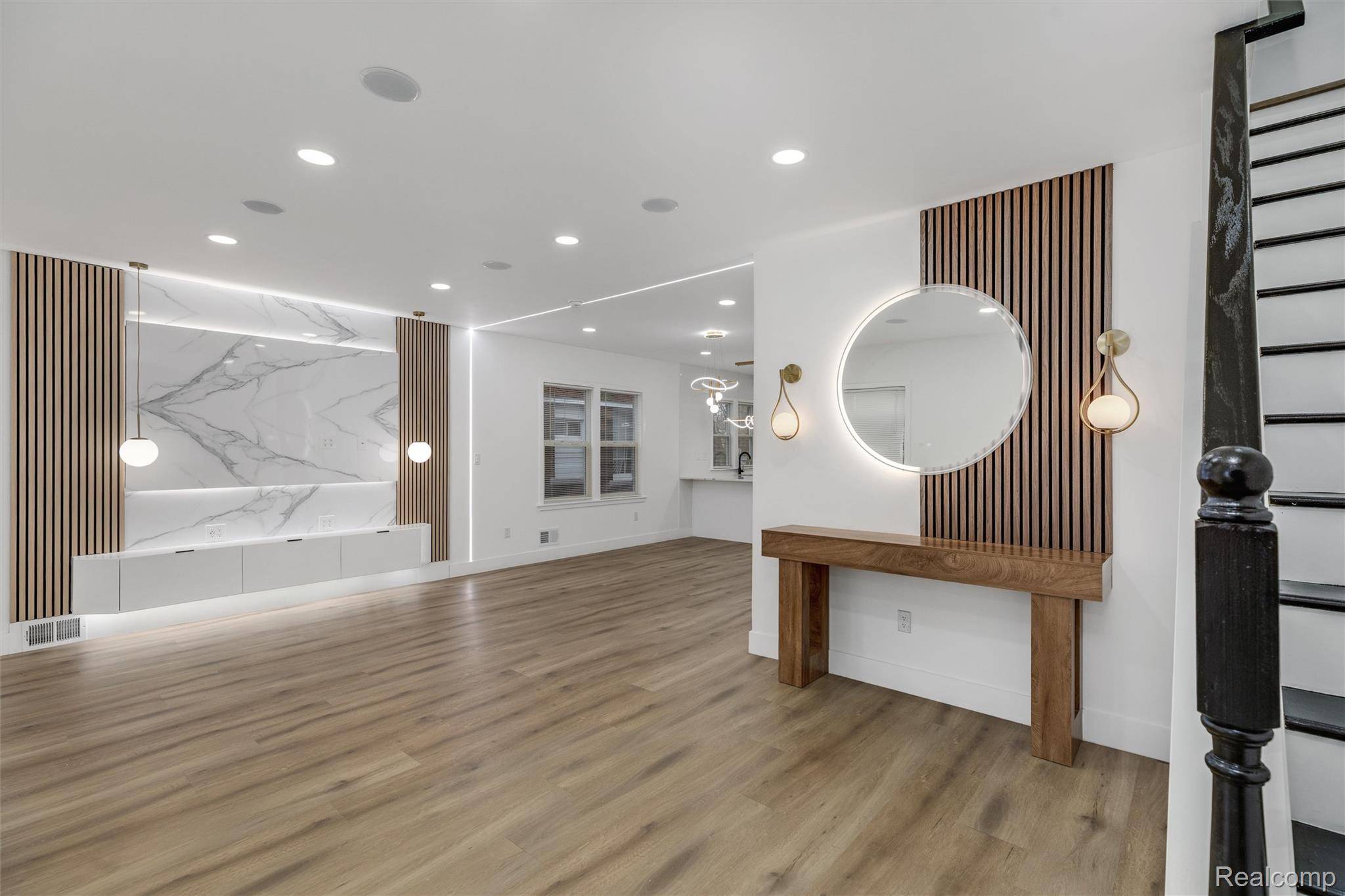 Detroit, MI 48213,12519 Maiden ST