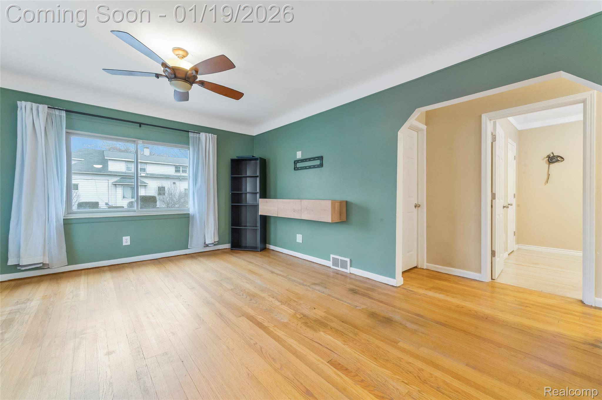 Roseville, MI 48066,26690 Fernwood ST