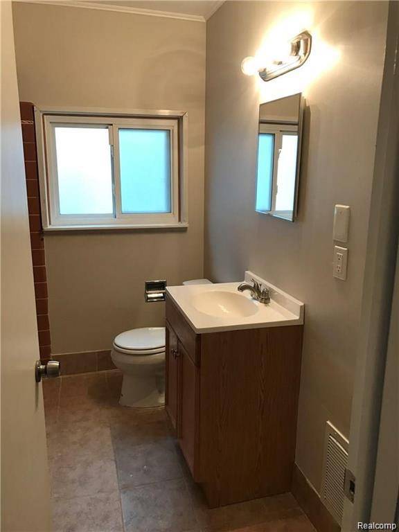 Warren, MI 48089,8404 Westminster AVE